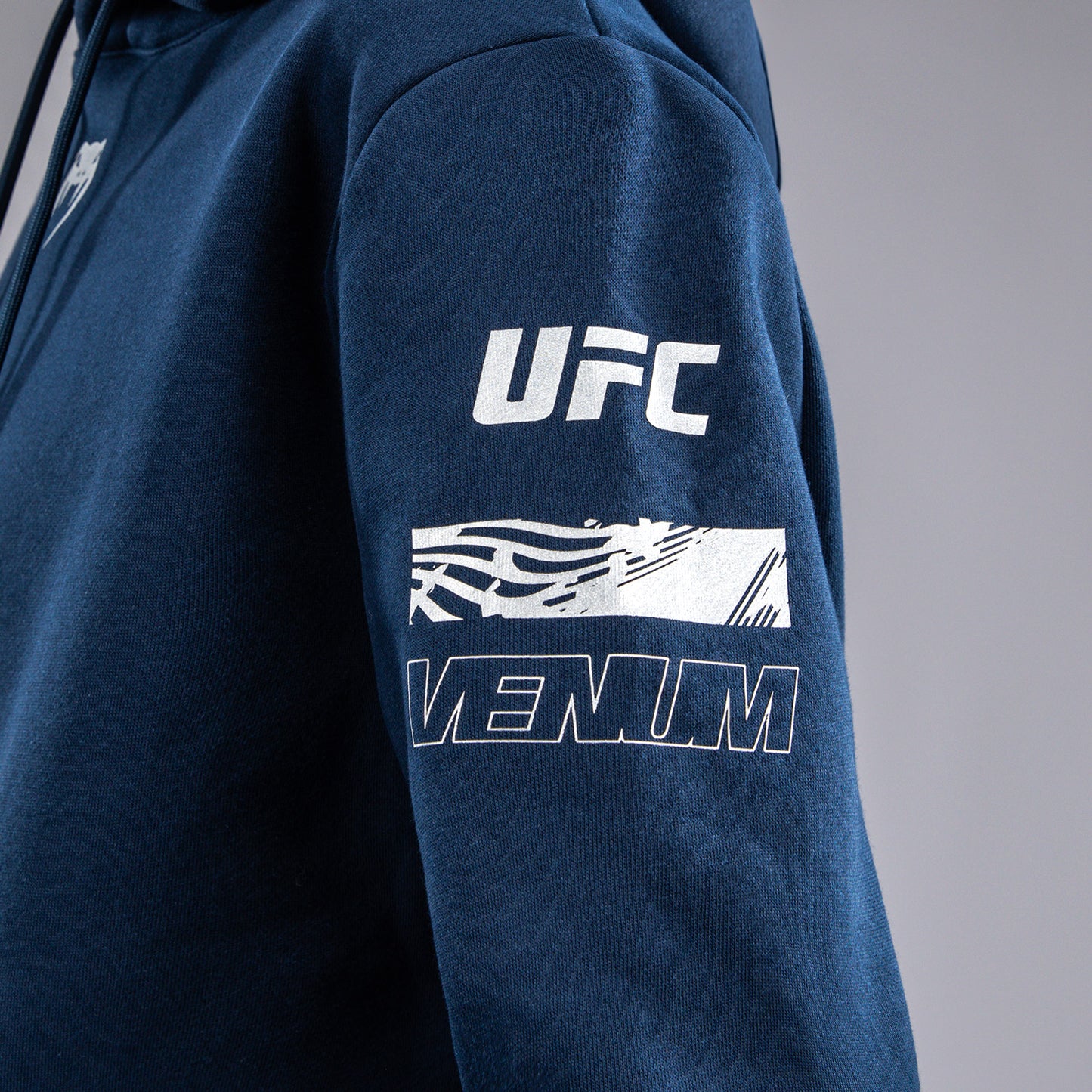 Толстовка UFC Fusion by Venum Fight Week с капюшоном для женщин - Solid Oceanic Blue