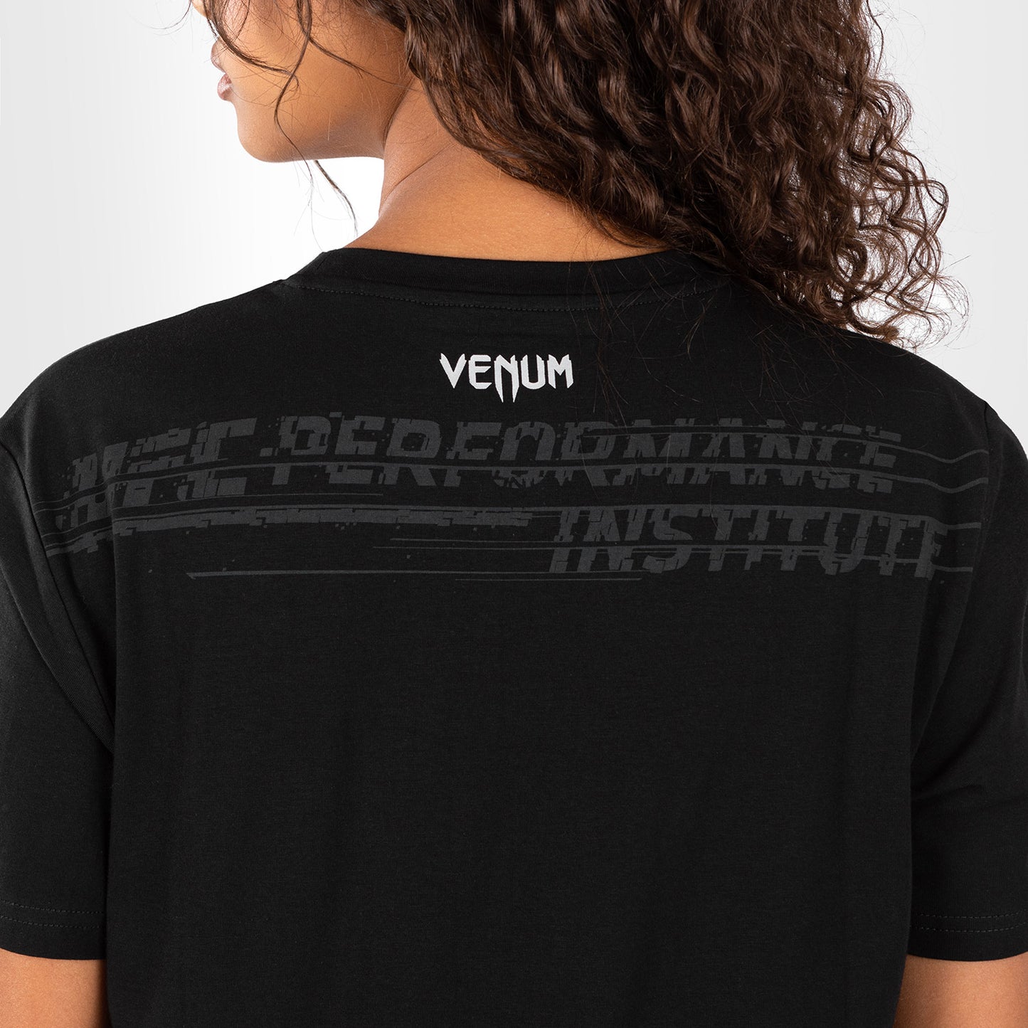 UFC Venum Performance Institute 2.0 Женская футболка - черный/красный
