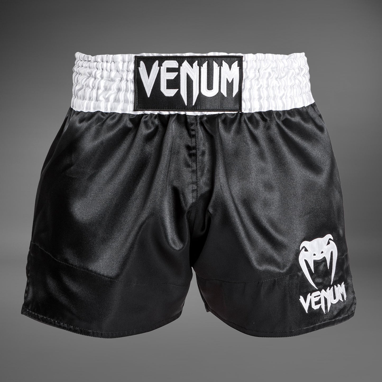 Venum Classic - Muay Thaï Short Белый/черный/золотой