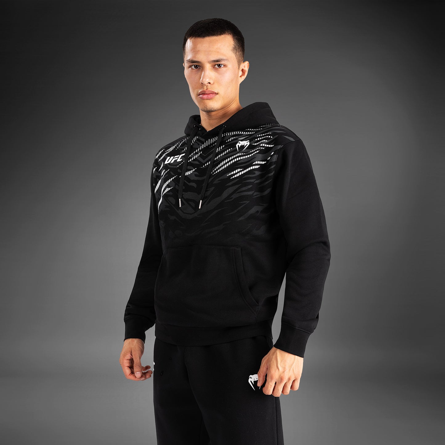 Толстовка UFC Fusion by Venum Replica с капюшоном для мужчин - Black