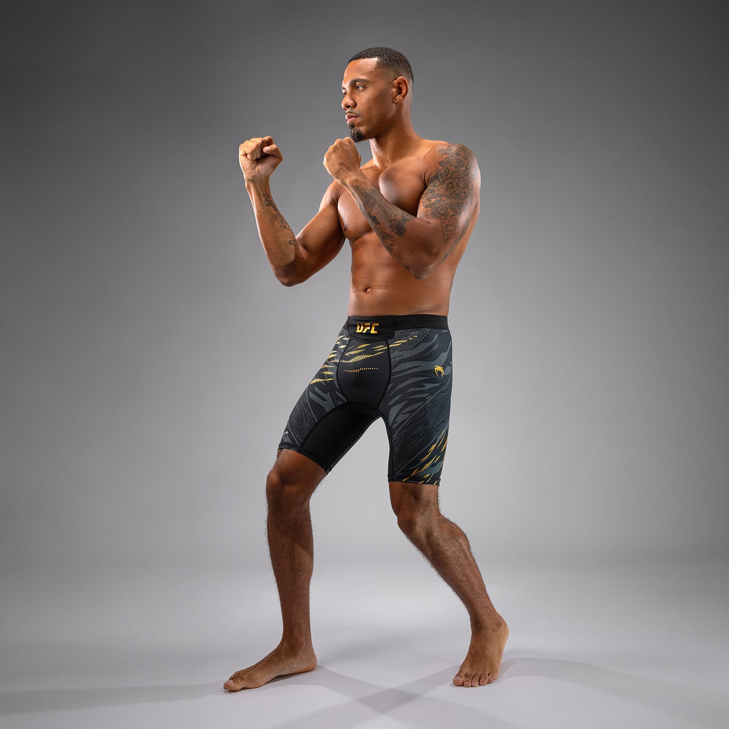 Шорты Vale Tudo UFC Fusion by Venum Authentic Fight Night для мужчин - Champion
