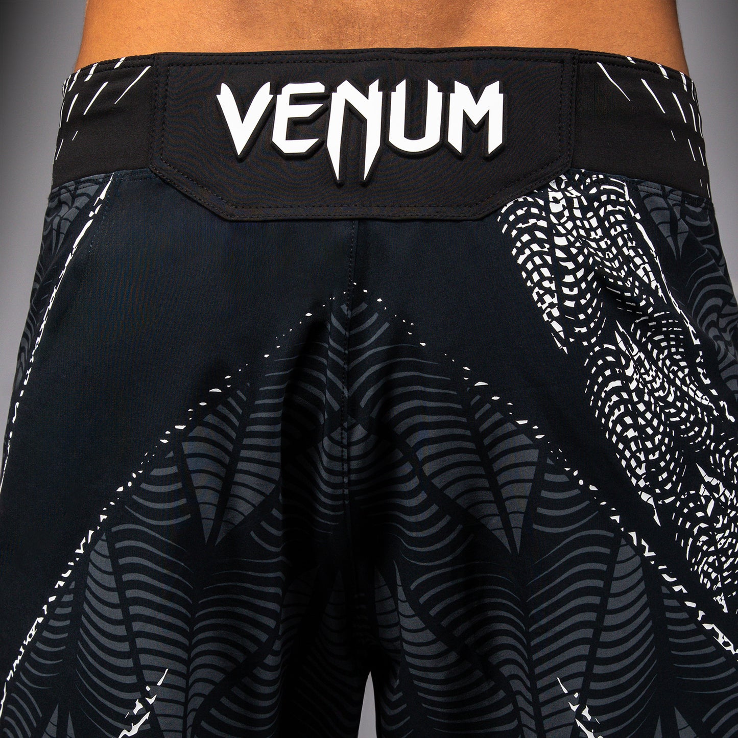 UFC Zenith by Venum Authentic Fight Night Удлинённые Шорты Fight Мужские - Чёрный