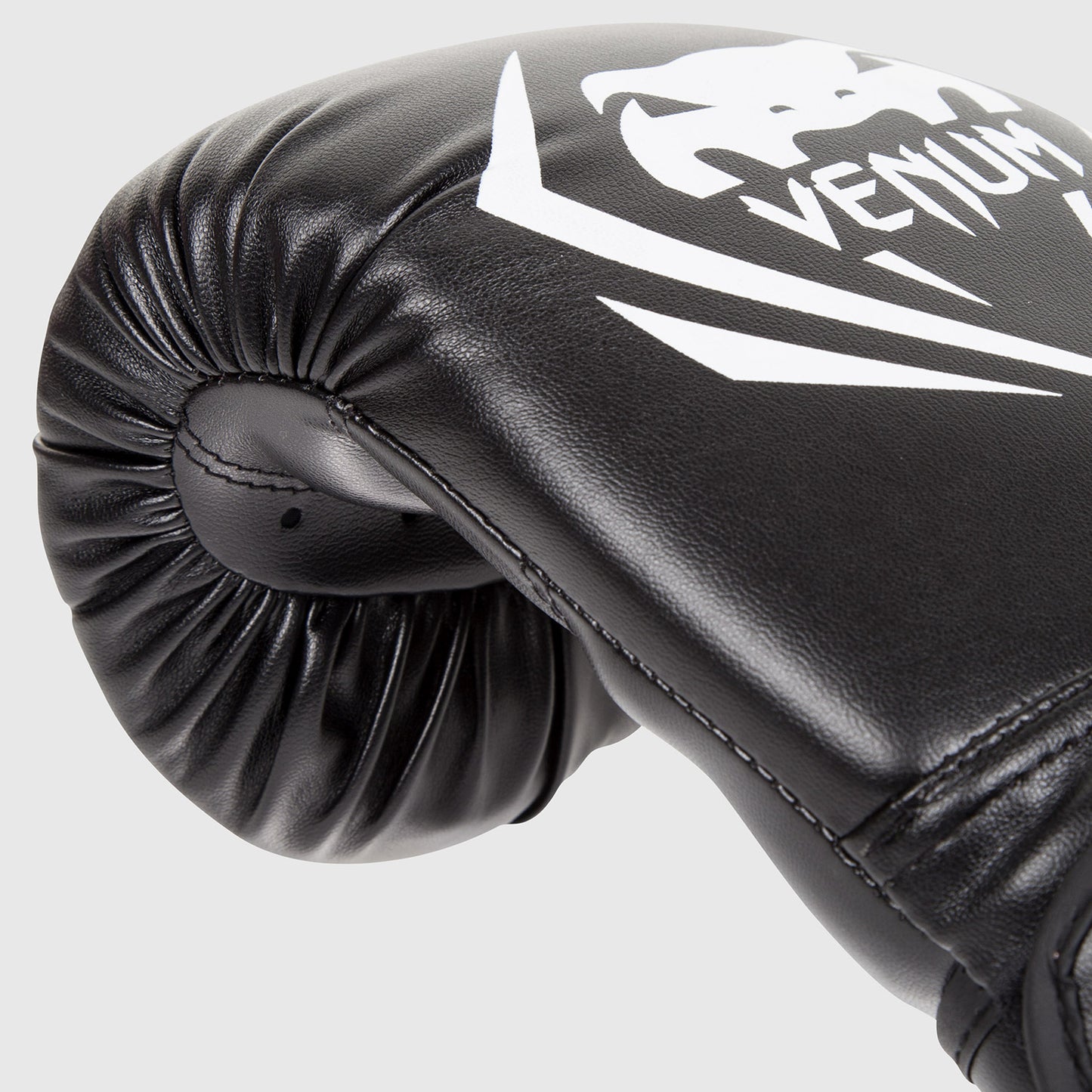 БОКСЕРСКИЕ ПЕРЧАТКИ VENUM CONTENDER