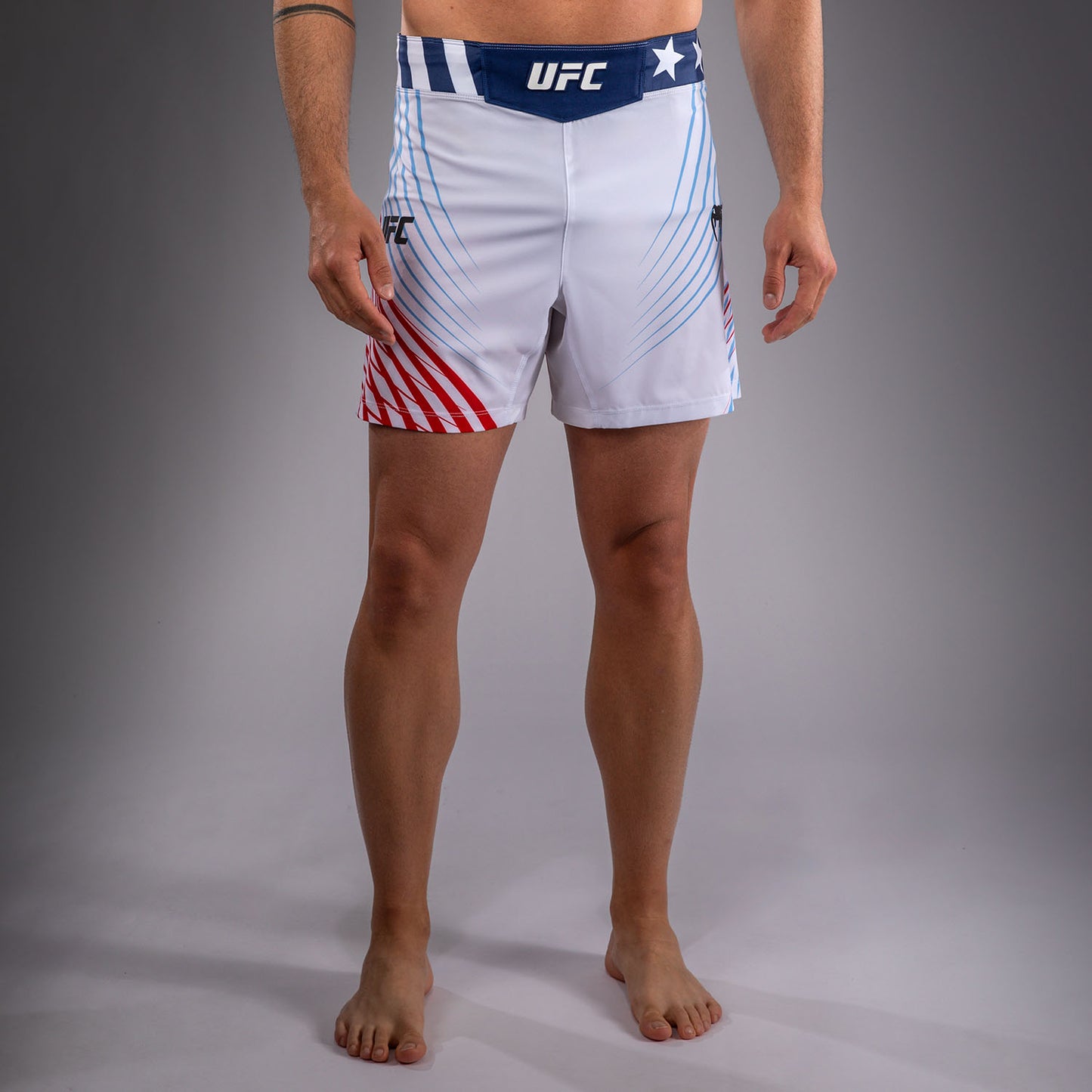 Official UFC Freedom 250 by Venum Authentic Fight Night Бойцовские шорты короткого кроя для мужчин - Белый
