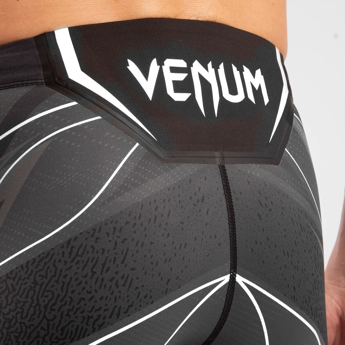 Мужские компрессионные шорты Venum UFC Authentic Fight Night – Чёрный