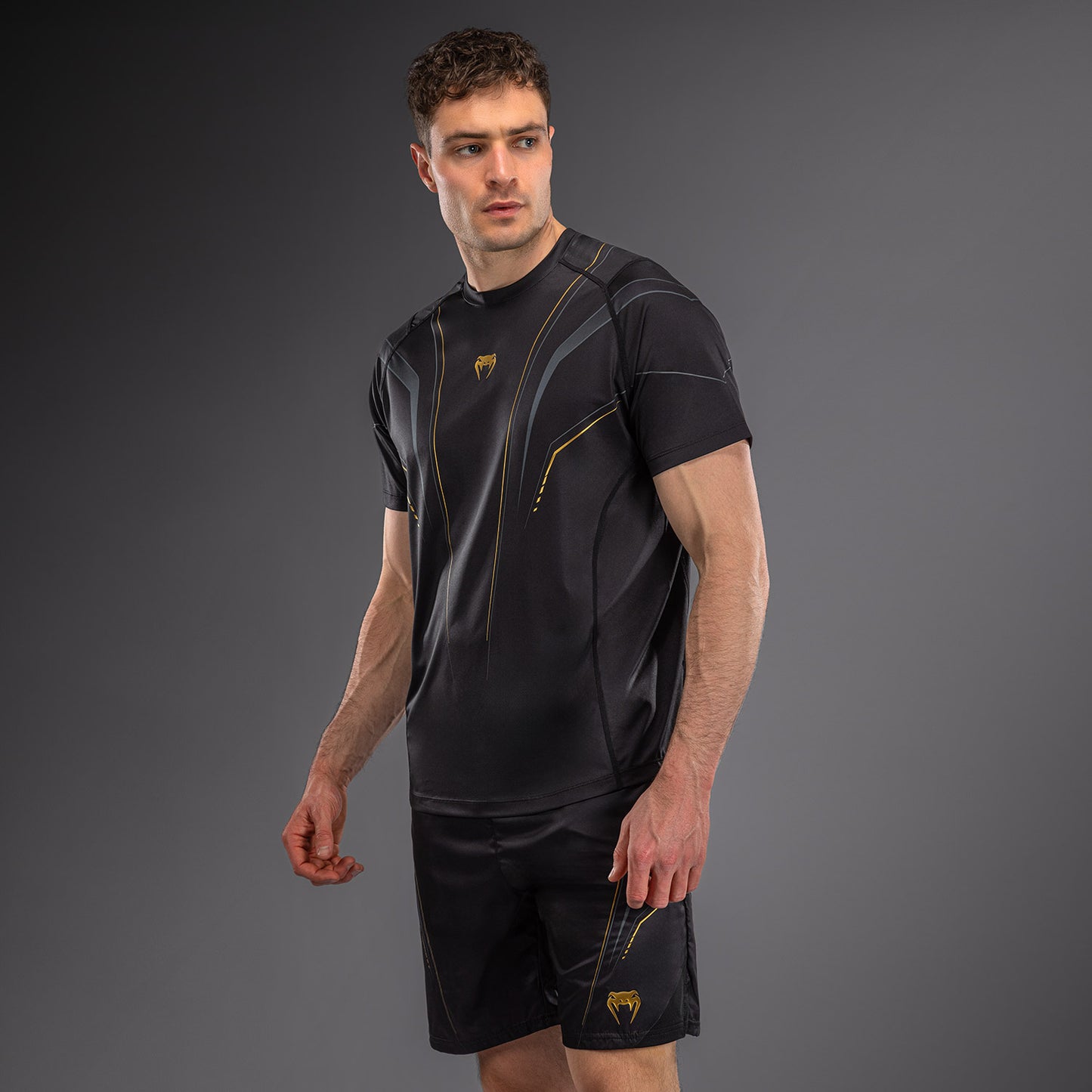 Футболка Dry Tech Venum Streamline – Чёрный/Золотой