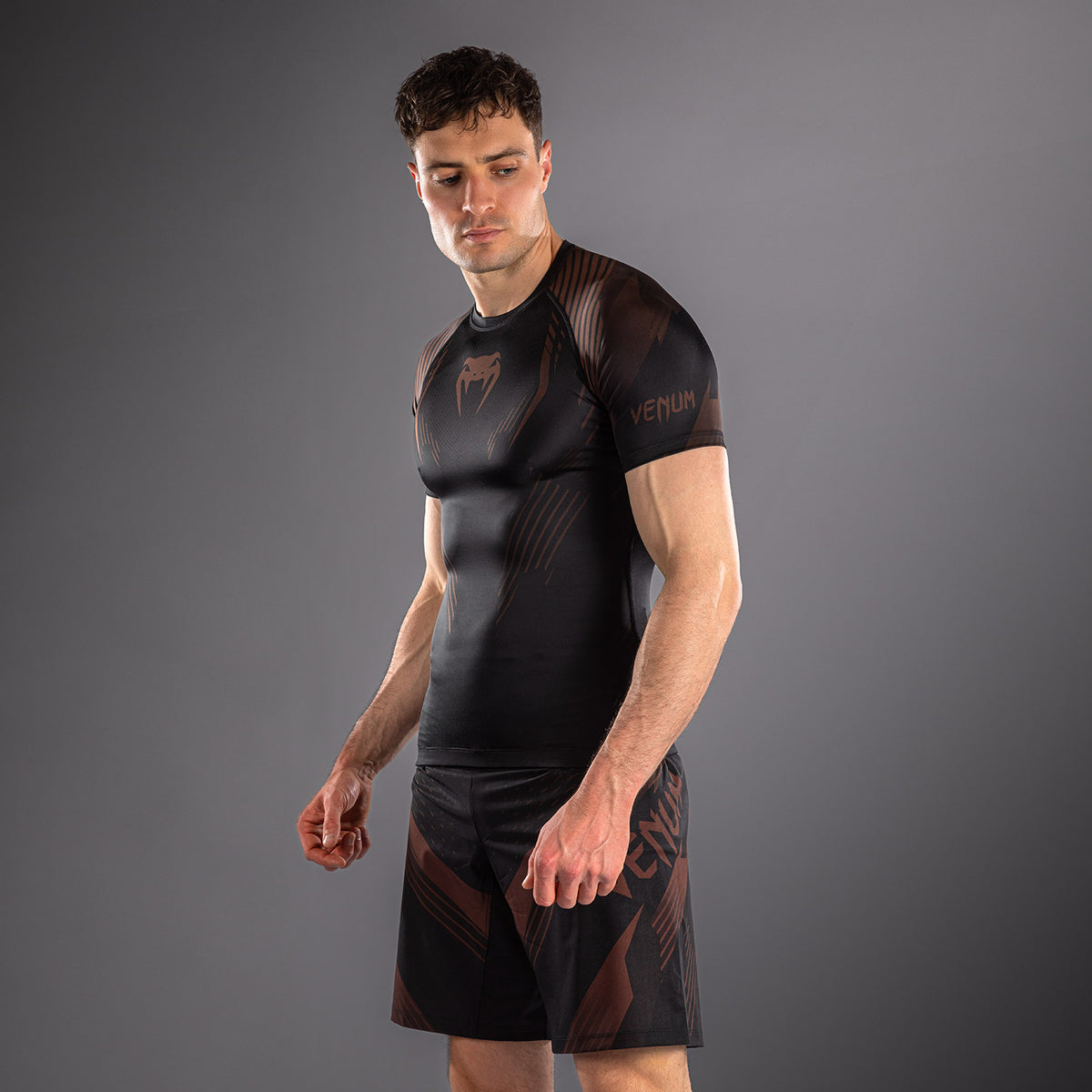 Рашгард с коротким рукавом Venum No-Gi 6.0 - Чёрный/Коричневый