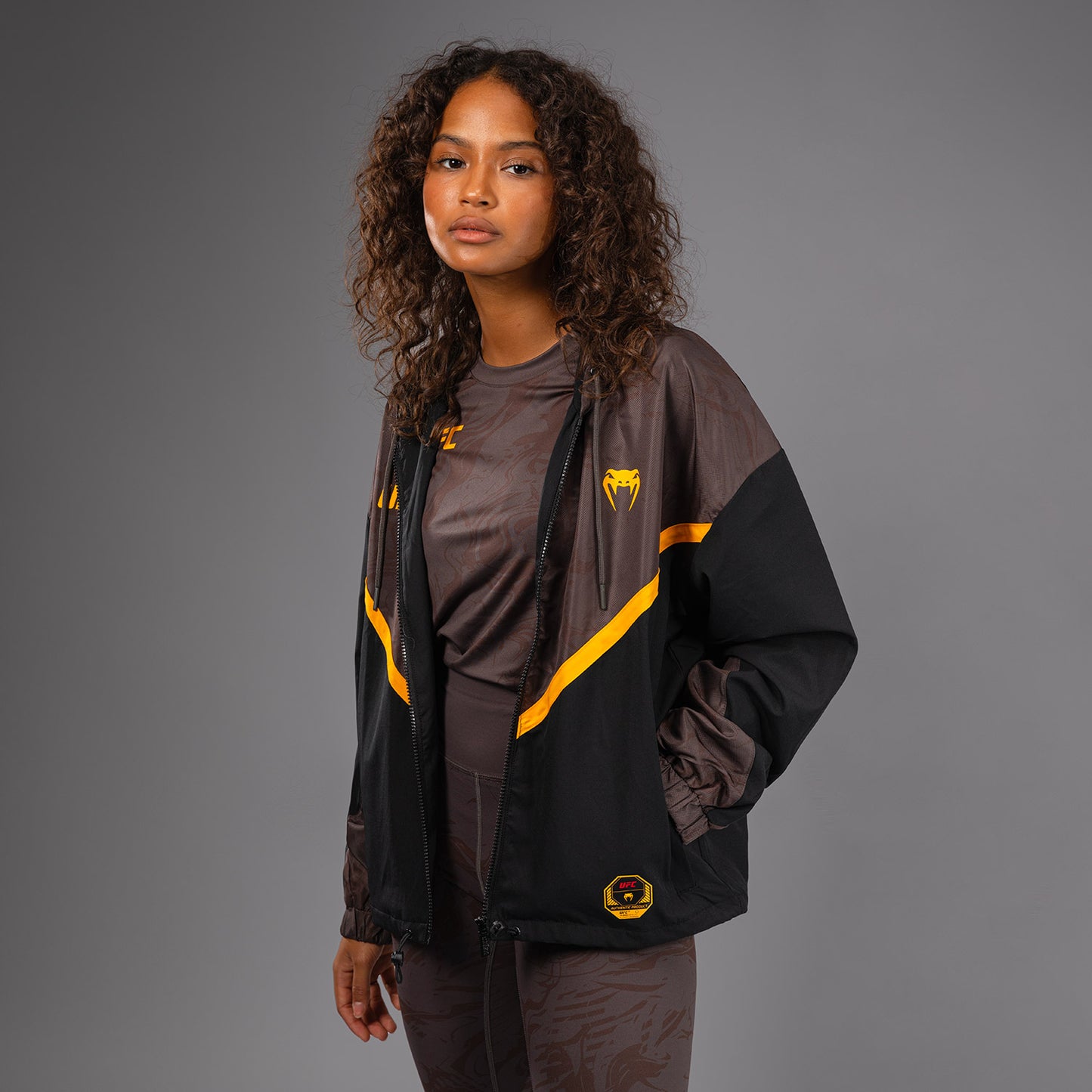 Толстовка UFC Fusion by Venum Fight Week на молнии для женщин - Earthen Brown