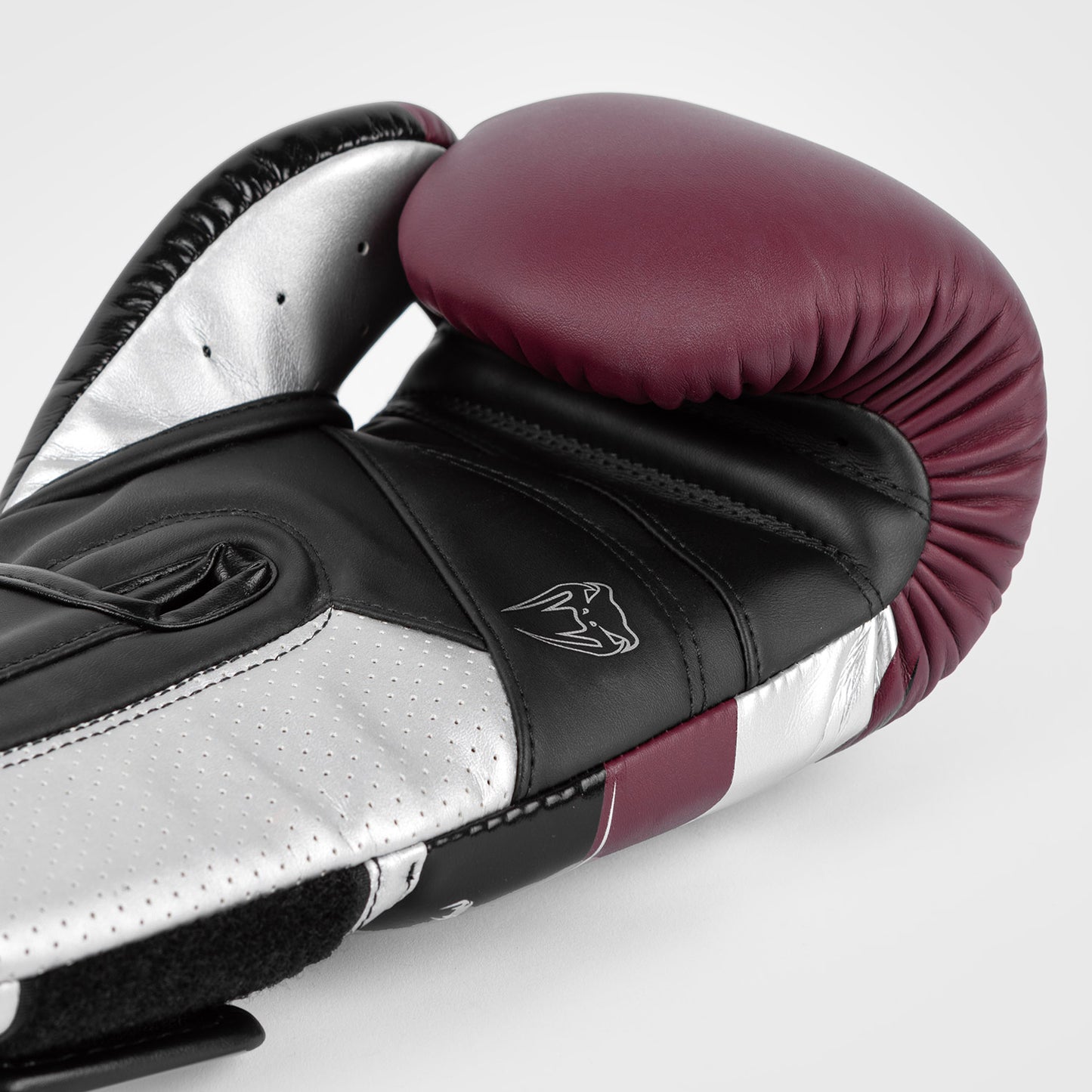 Venum Elite Evo Боксерские перчатки - бордовый/серебристый