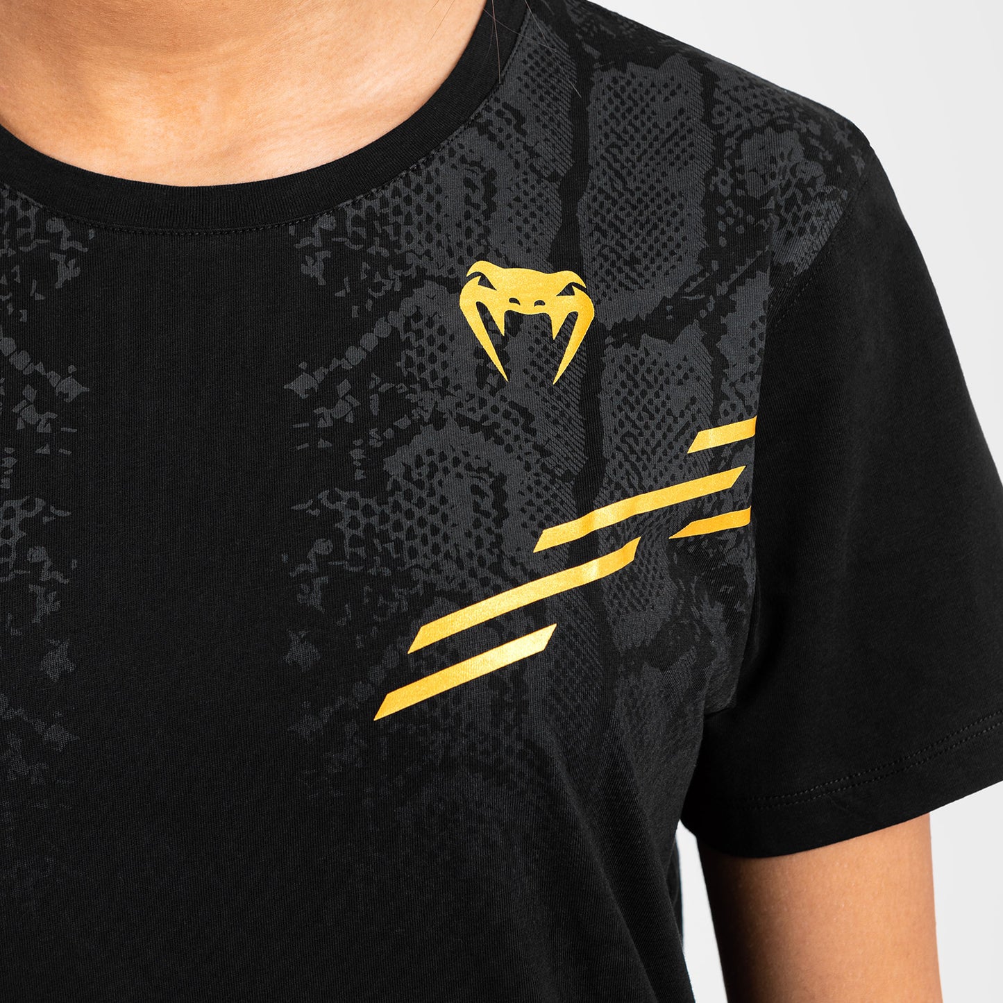 UFC Adrenaline by Venum Replica Женская футболка с коротким рукавом - Champion