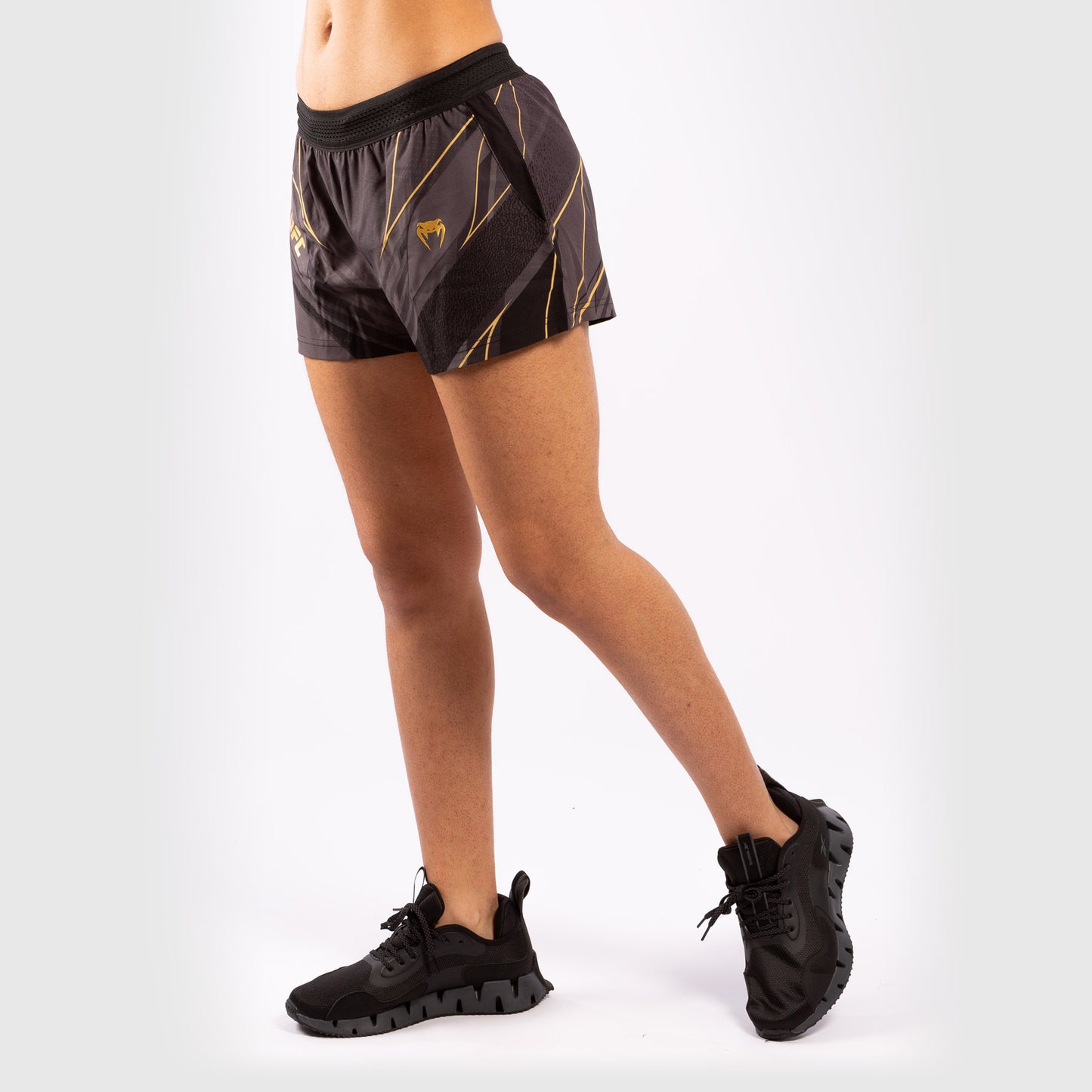 ЖЕНСКИЕ ШОРТЫ UFC VENUM REPLICA - Чемпион