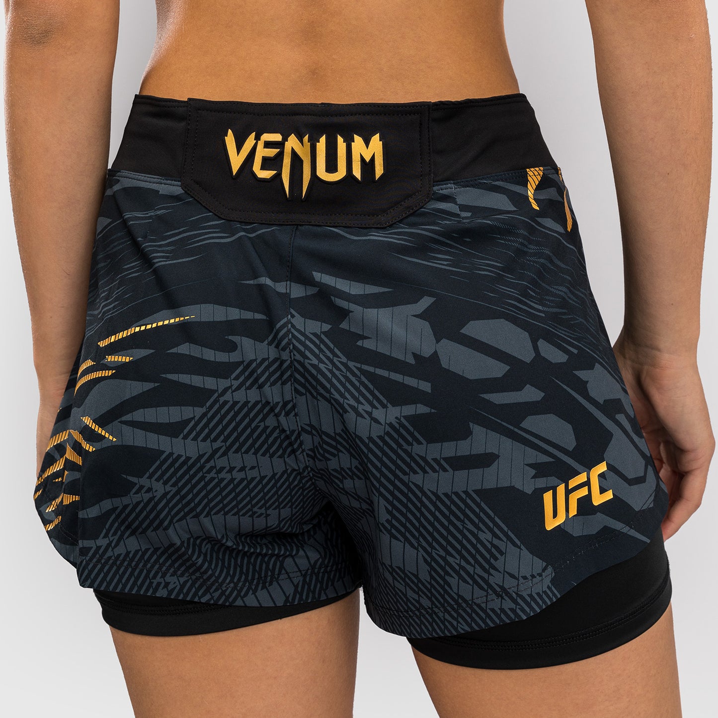Шорты для борьбы UFC Fusion by Venum Authentic Fight Night для женщин - Champion