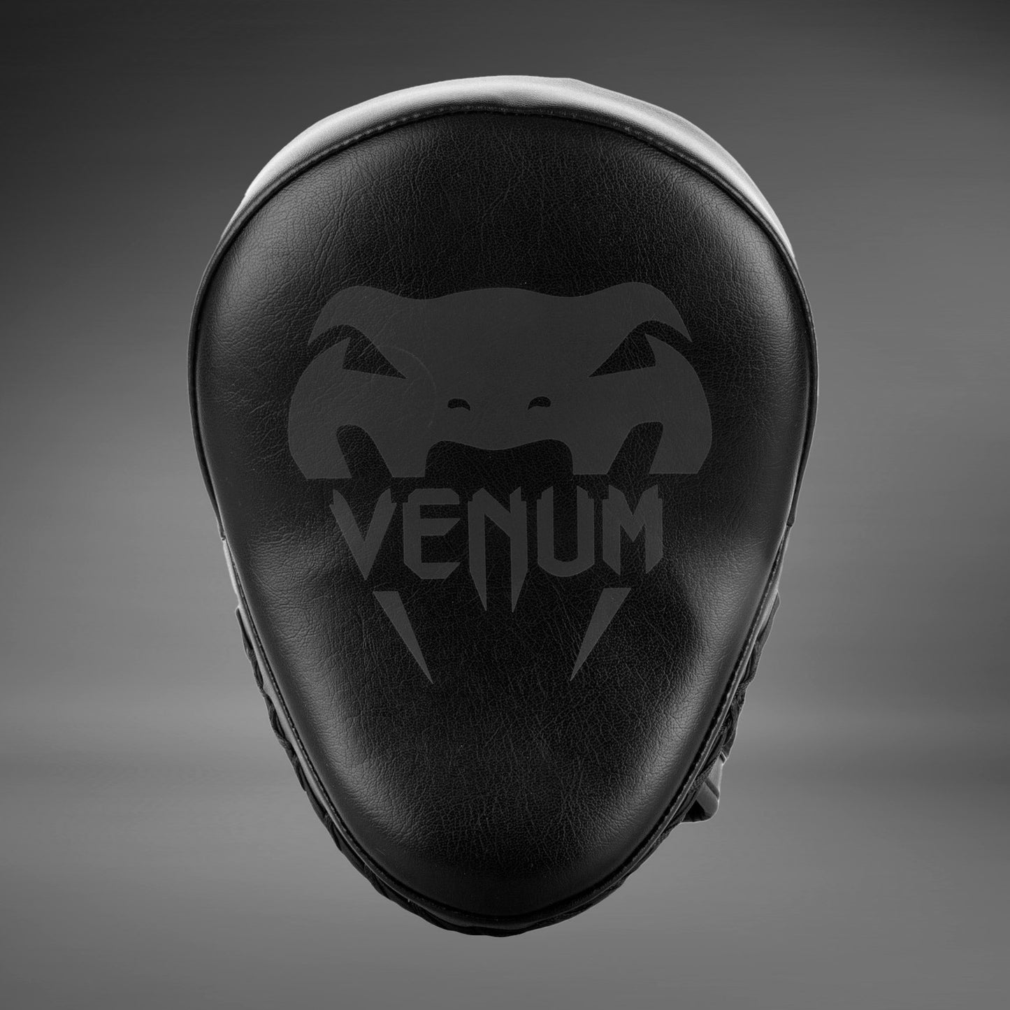 БОКСЕРСКИЕ ЛАПЫ VENUM LIGHT - ЧЕРНЫЙ/ЧЕРНЫЙ