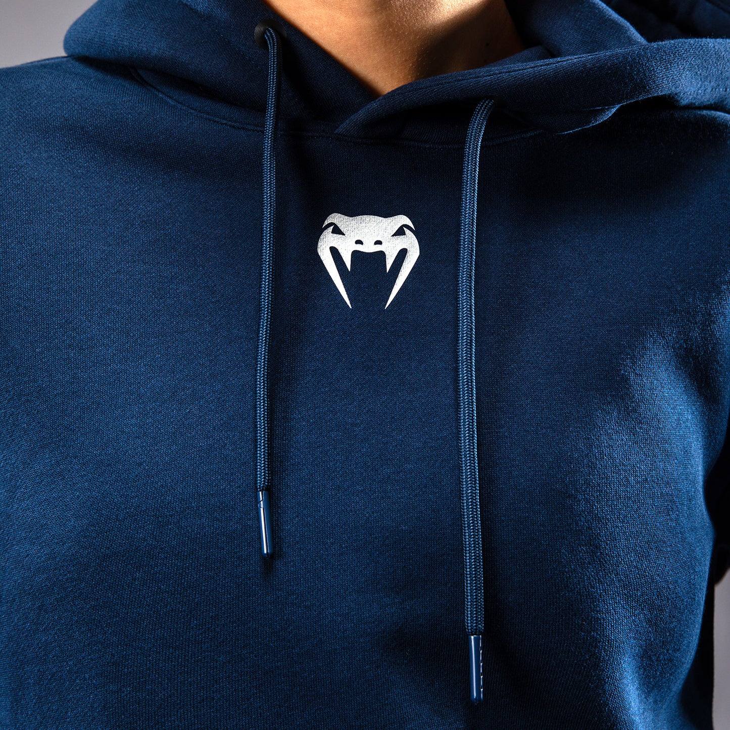 Толстовка UFC Fusion by Venum Fight Week с капюшоном для женщин - Solid Oceanic Blue