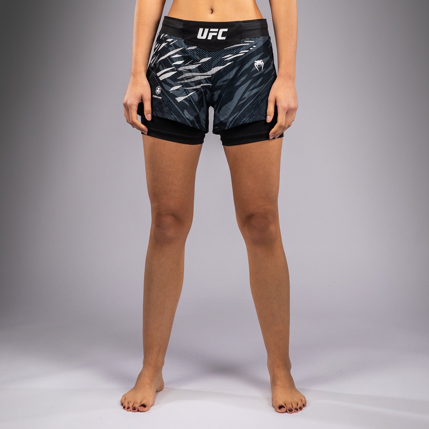 Шорты для борьбы UFC Fusion by Venum Authentic Fight Night для женщин - Black
