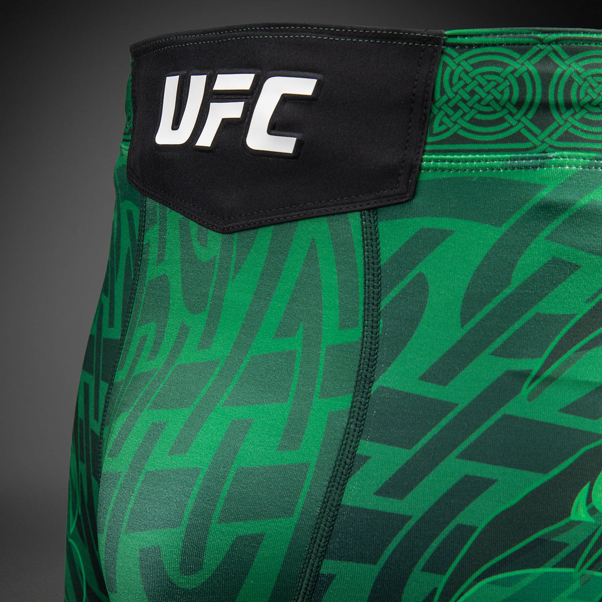 Мужские шорты для Vale Tudo UFC Unrivaled by Venum с изображением Конора Макгрегора - зелёные