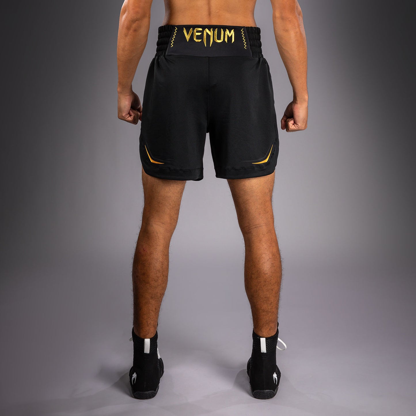 Боксерские шорты Venum G-Core - Чёрный/Золотой