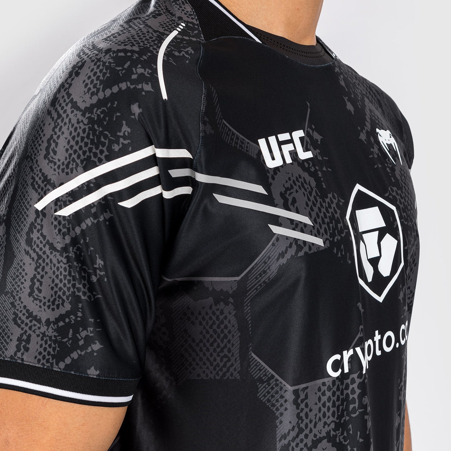 UFC Adrenaline by Venum Authentic Fight Night Мужская майка для выхода на бой - черная