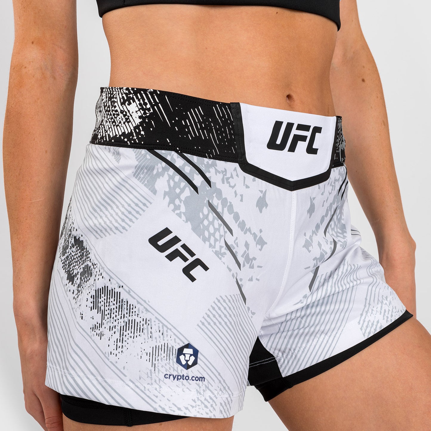 UFC Adrenaline by Venum Authentic Fight Night Женские боевые шорты - белые