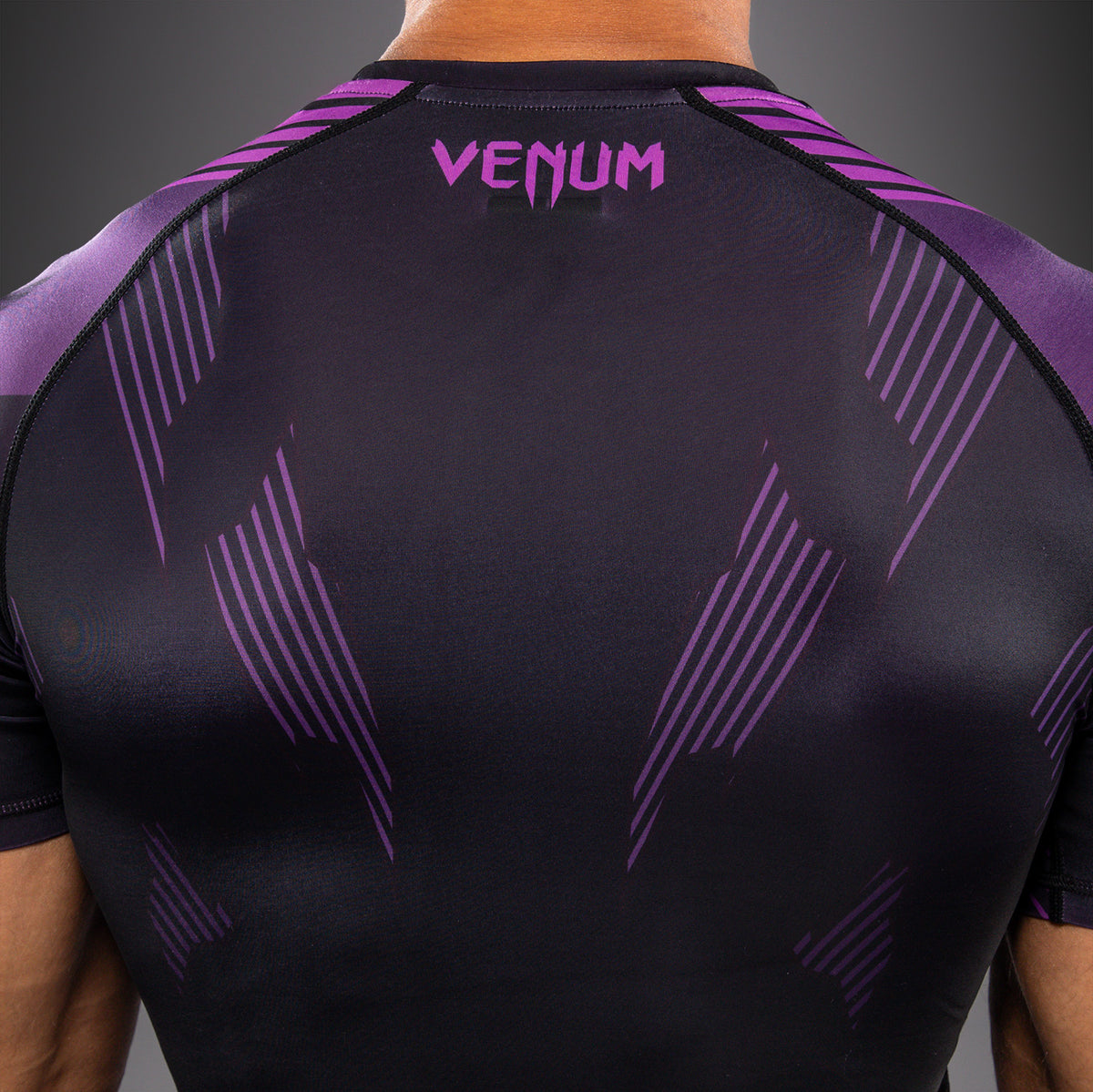 Рашгард с коротким рукавом Venum No-Gi 6.0 - Чёрный/Фиолетовый