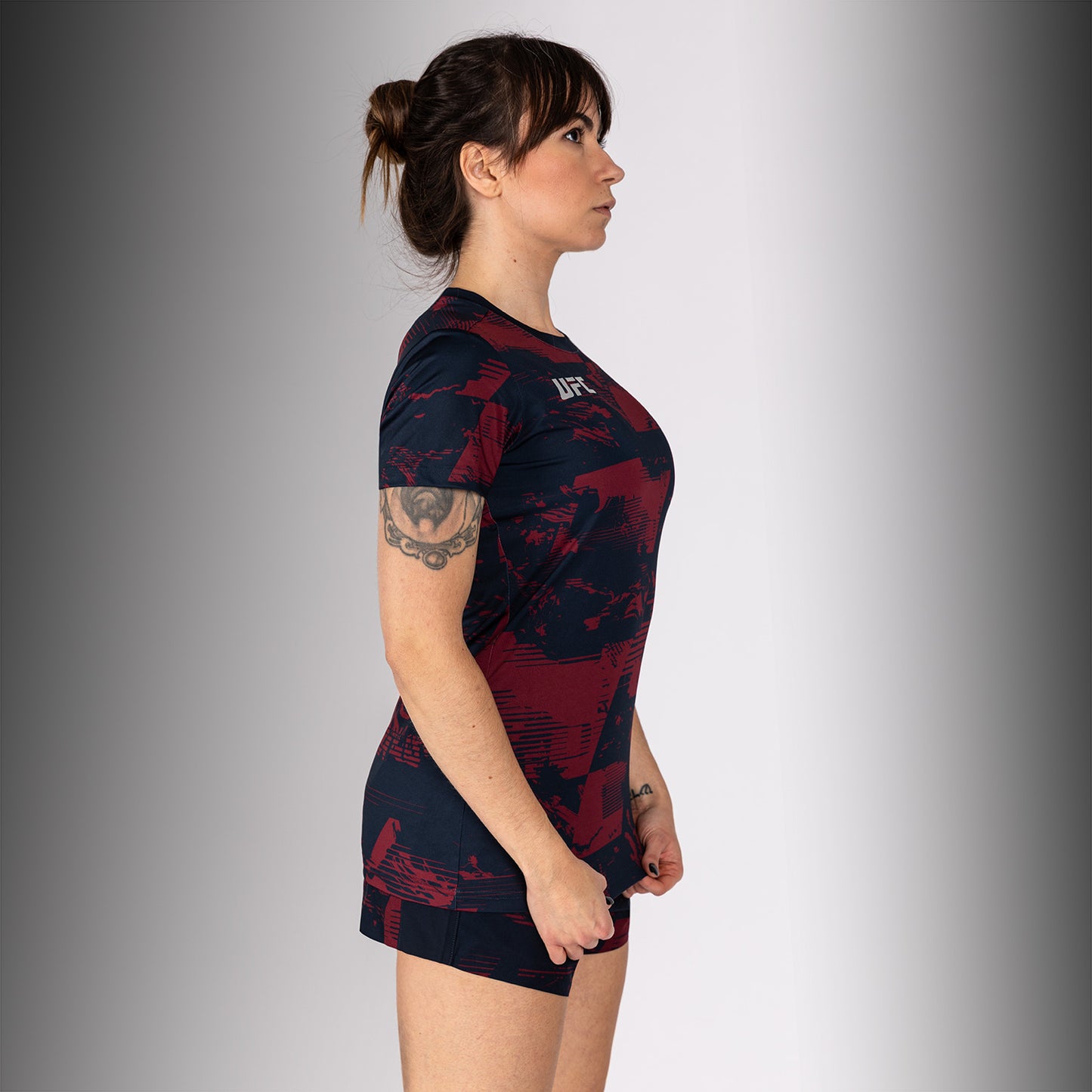 UFC Zenith by Venum Authentic Fight Week Футболка с коротким рукавом Performance Женская - Темно-синий/бордовый/серебристый