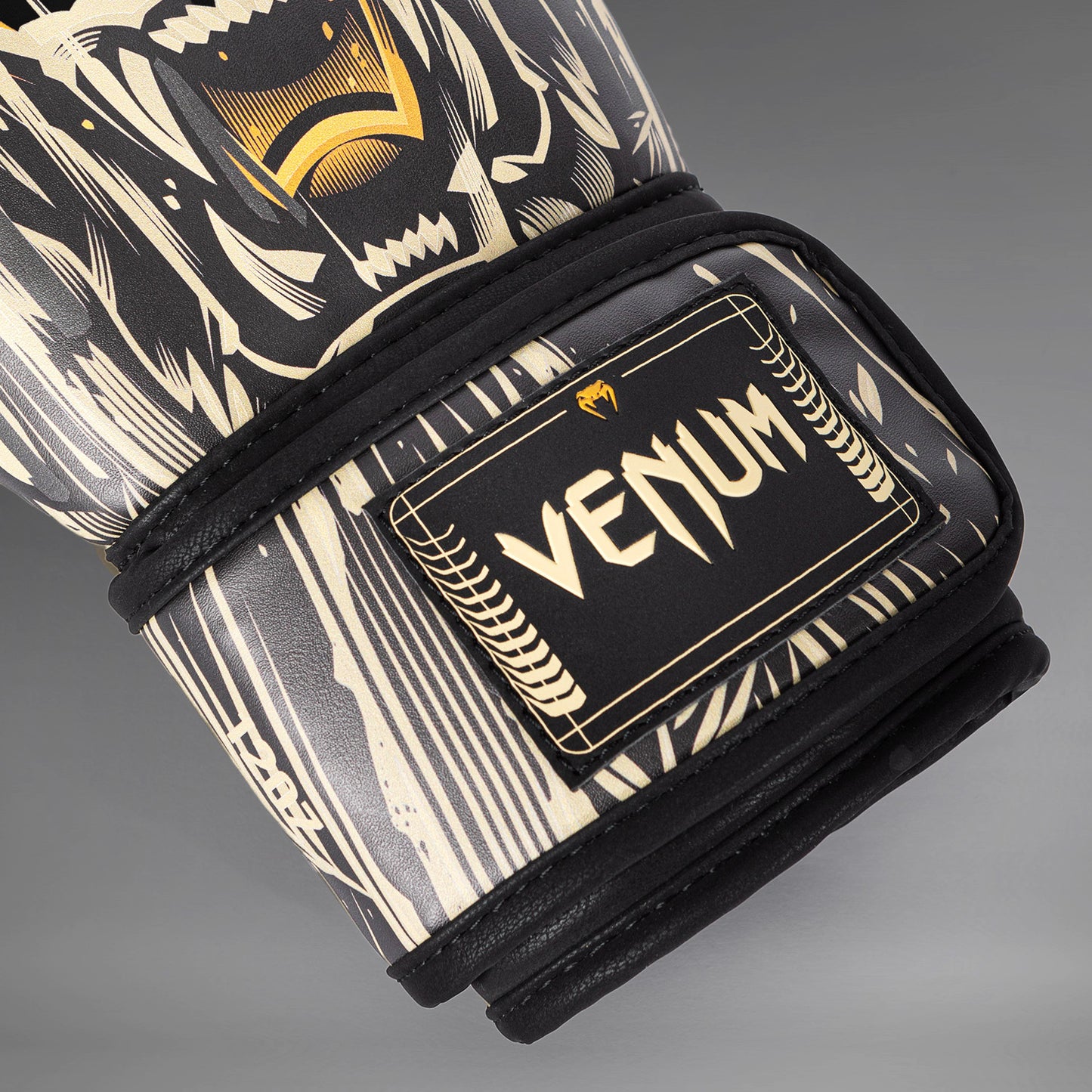 Боксерские перчатки Venum Tiger - Черный / Неоновый оранжевый