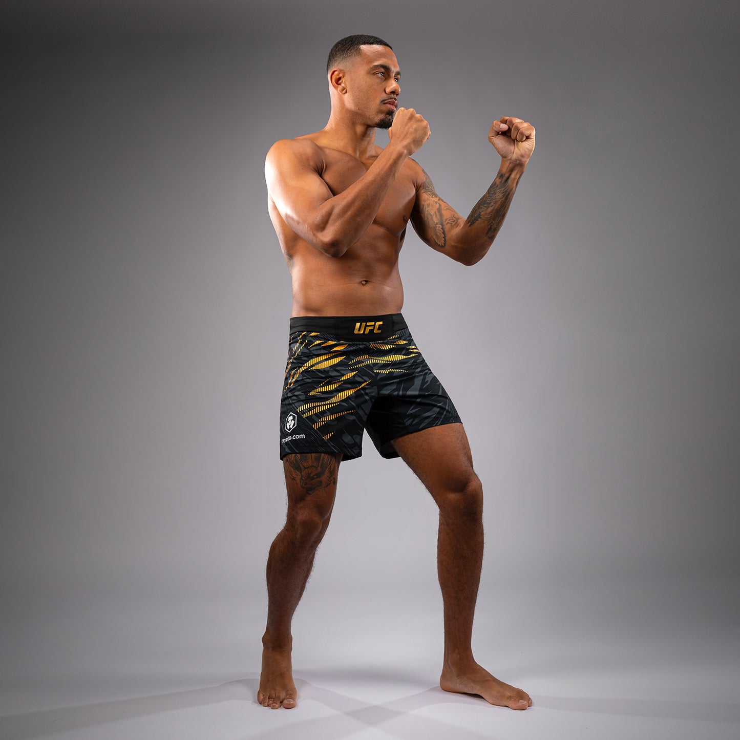 Шорты UFC Fusion by Venum Authentic Fight Night для мужчин - Короткий крой - Champion