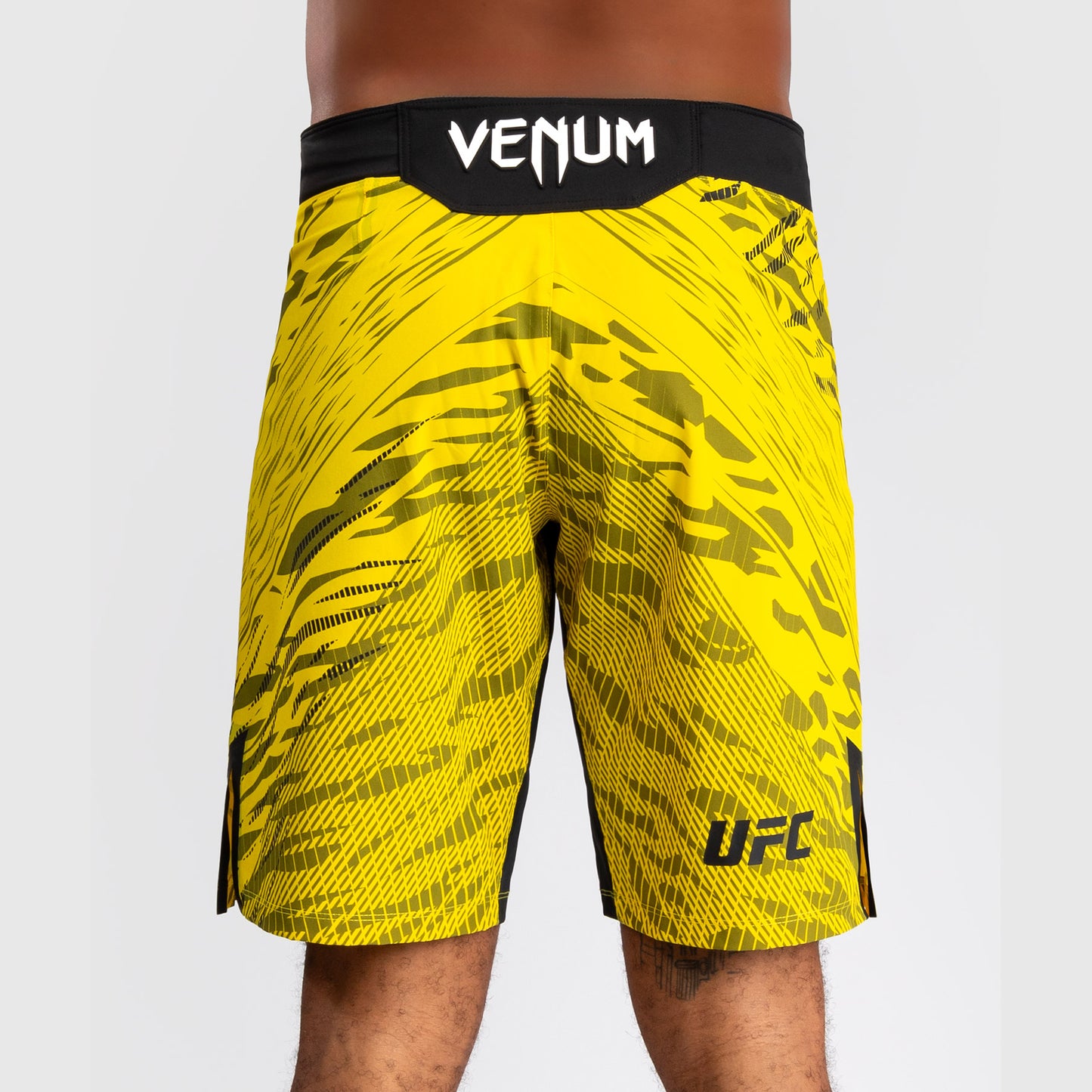 Шорты UFC Fusion by Venum Authentic Fight Night для мужчин - Длинный крой - Yellow