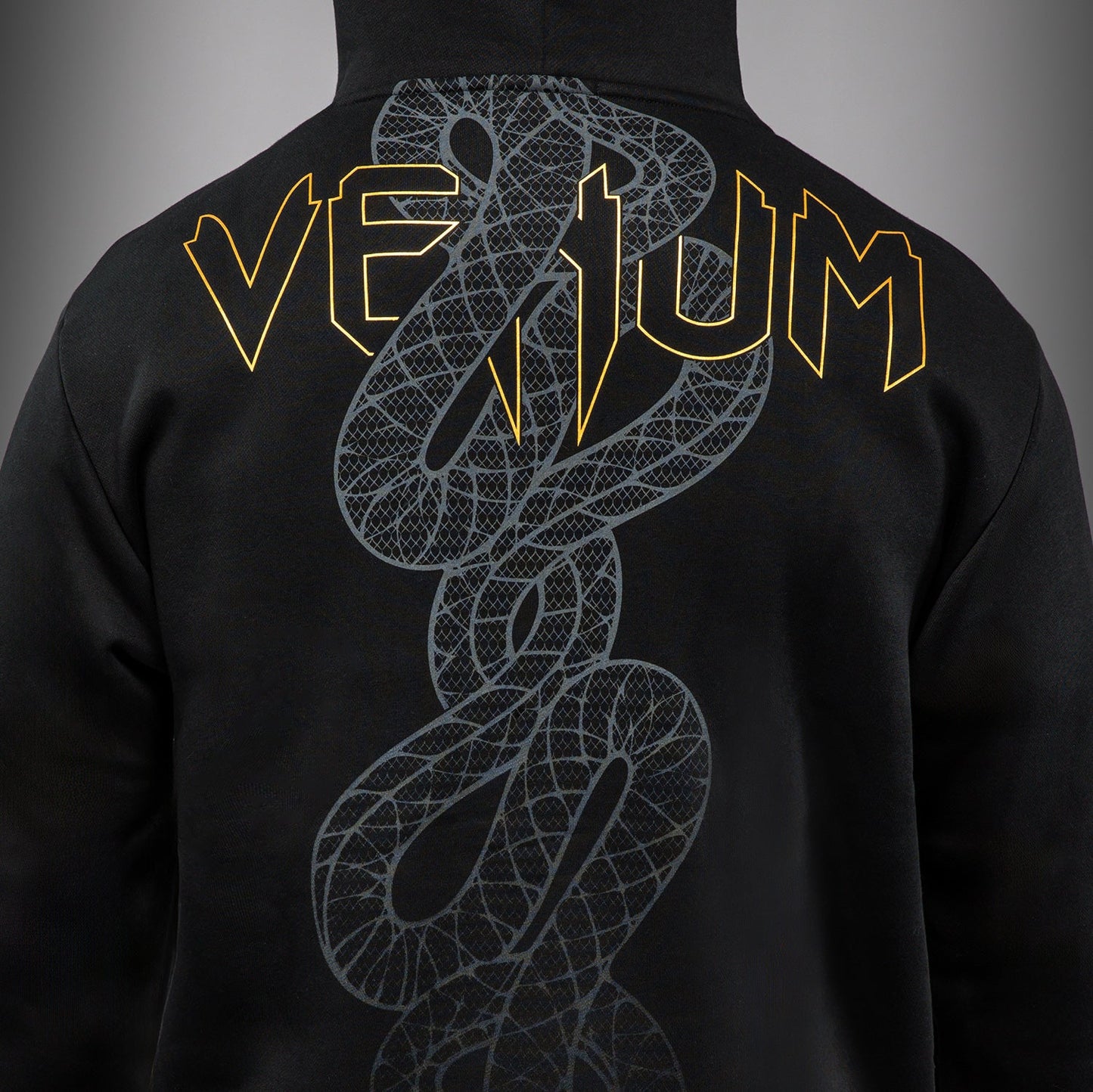 Толстовка Venum Serpenti – Чёрный/Серебристый/Золотой