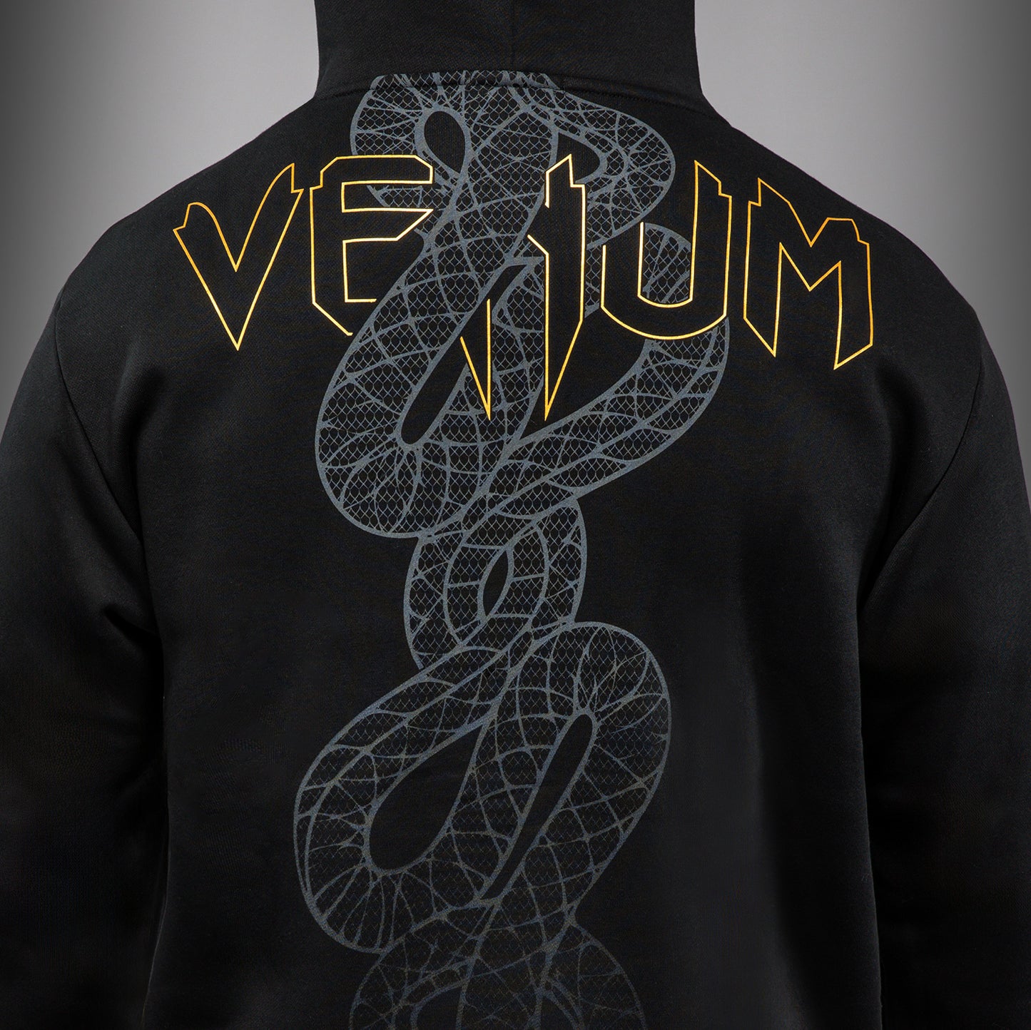 Толстовка Venum Serpenti – Чёрный/Серебристый/Золотой
