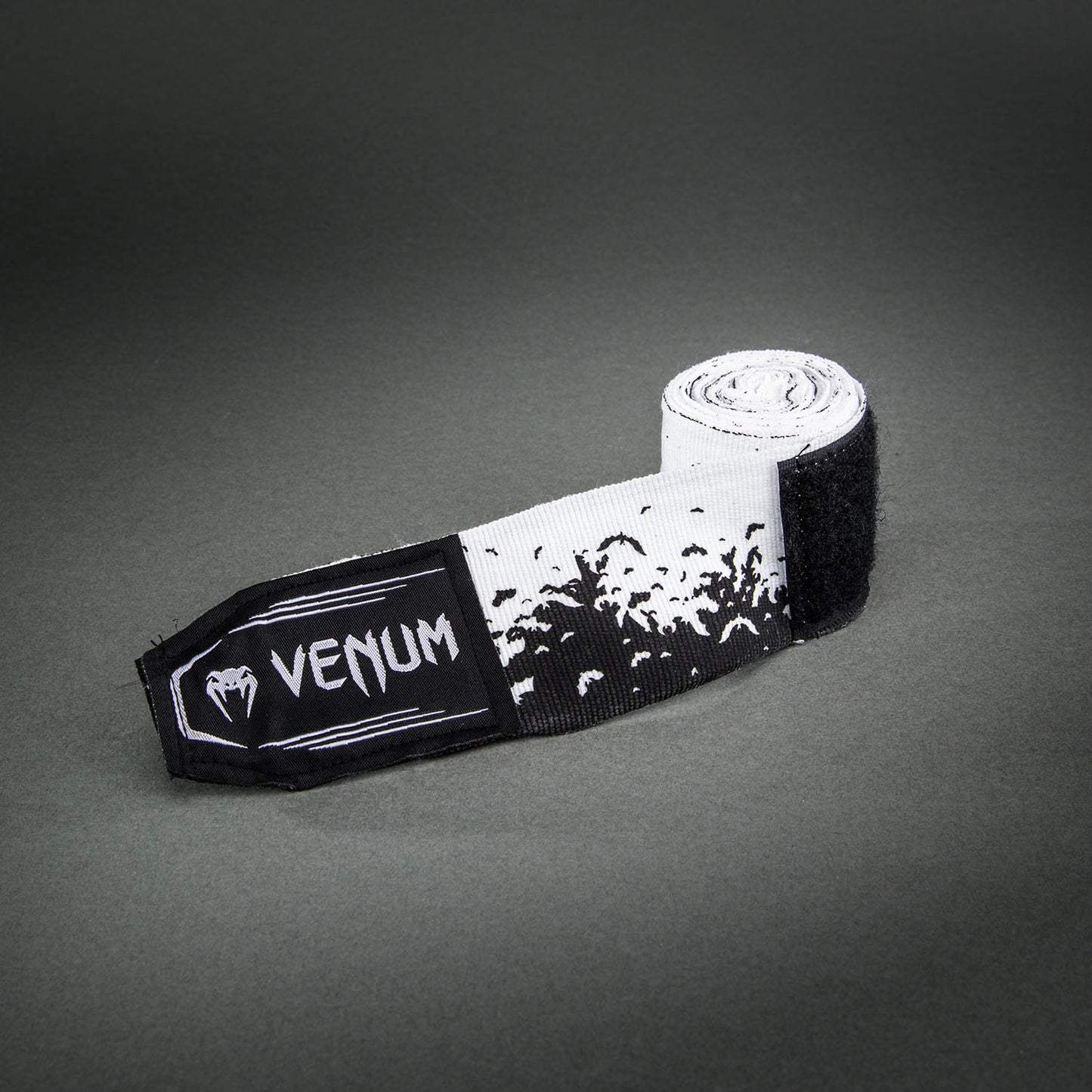 Бинты для рук Venum Kontact Evo Bats Night - Чёрный/Белый
