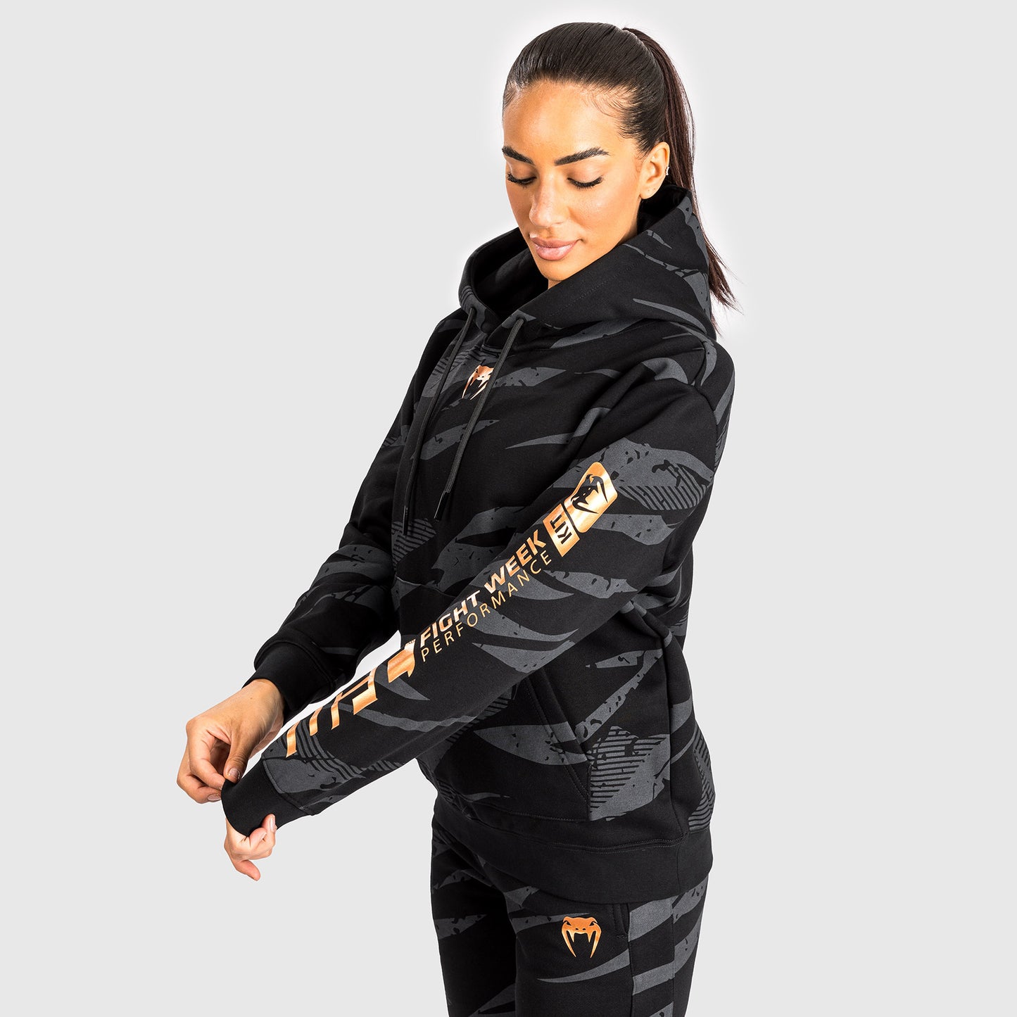 Женская Толстовка С Капюшоном UFC Adrenaline By Venum Fight Week - Urban Camo