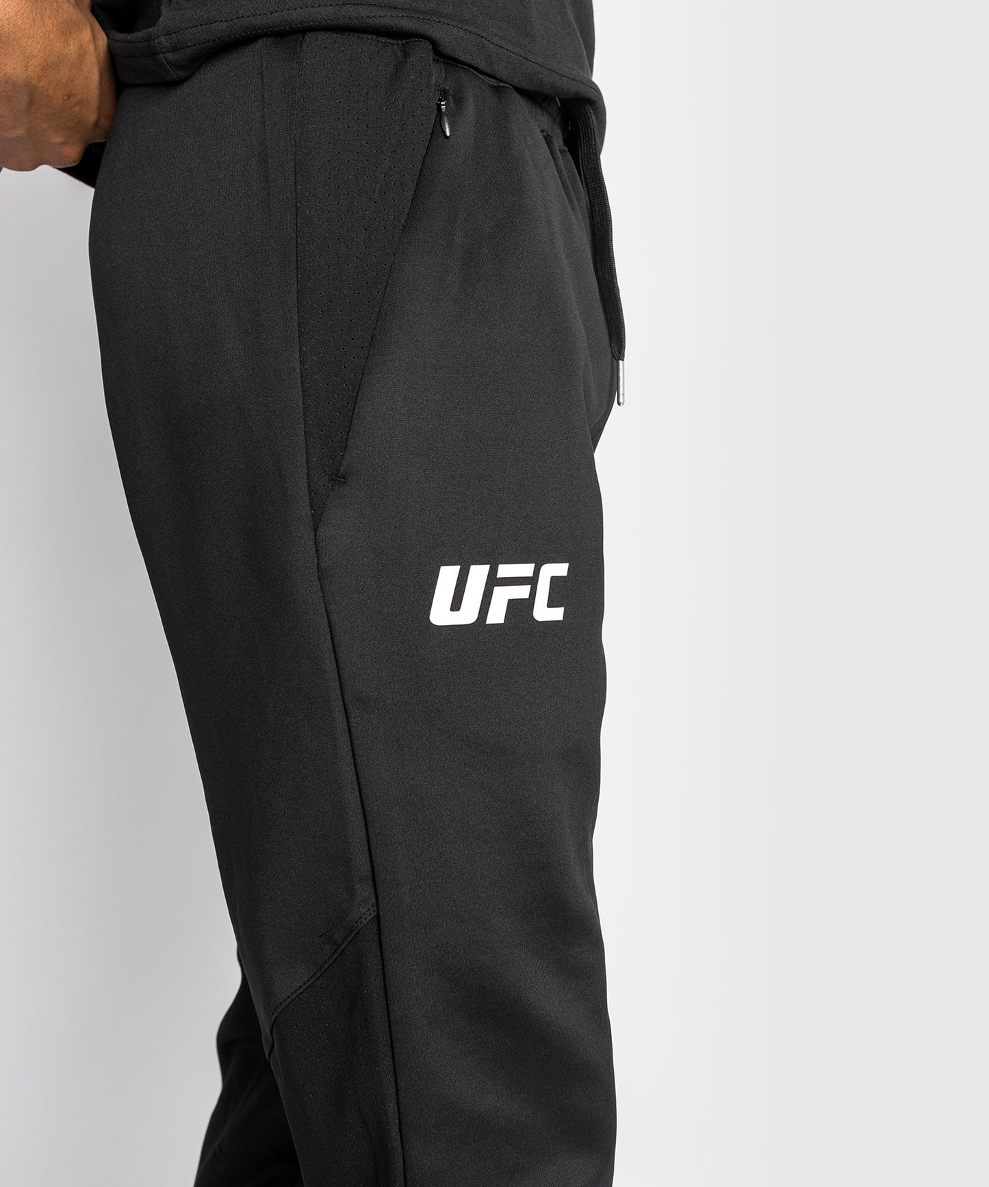 МУЖСКИЕ ДЖОГГЕРЫ UFC VENUM PRO LINE - Чёрный