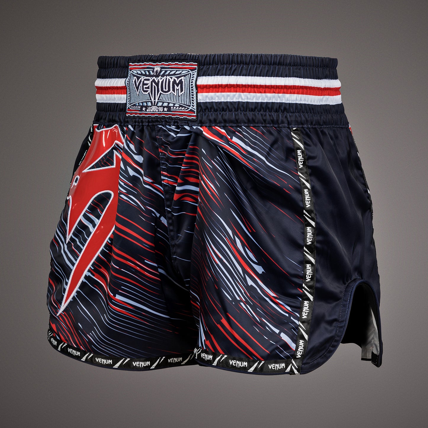 Шорты Venum Giant Muay Thai Shorts- красный