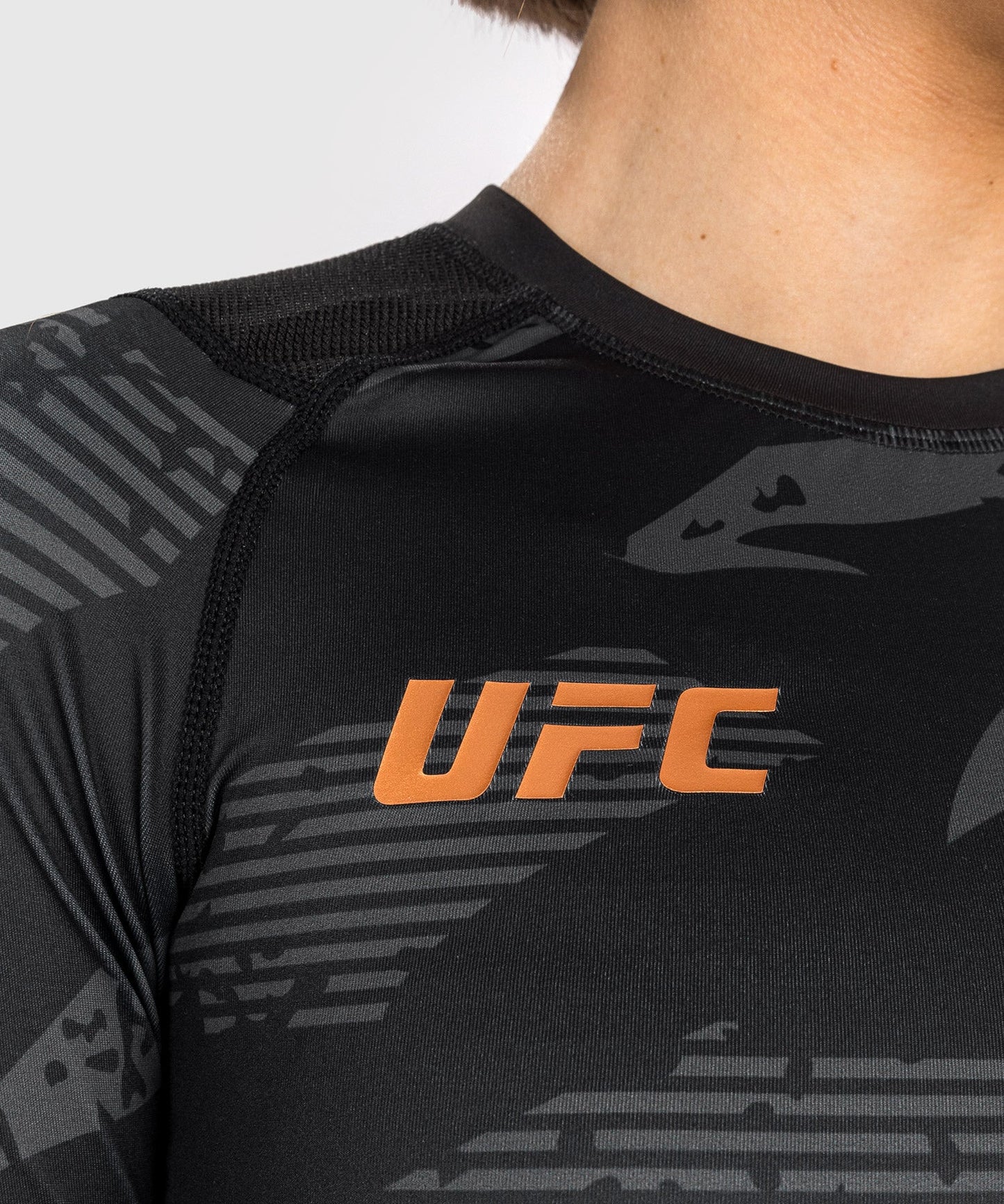 Длинный Рашгард Для Женщин UFC Adrenaline By Venum Fight Week - Urban Camo