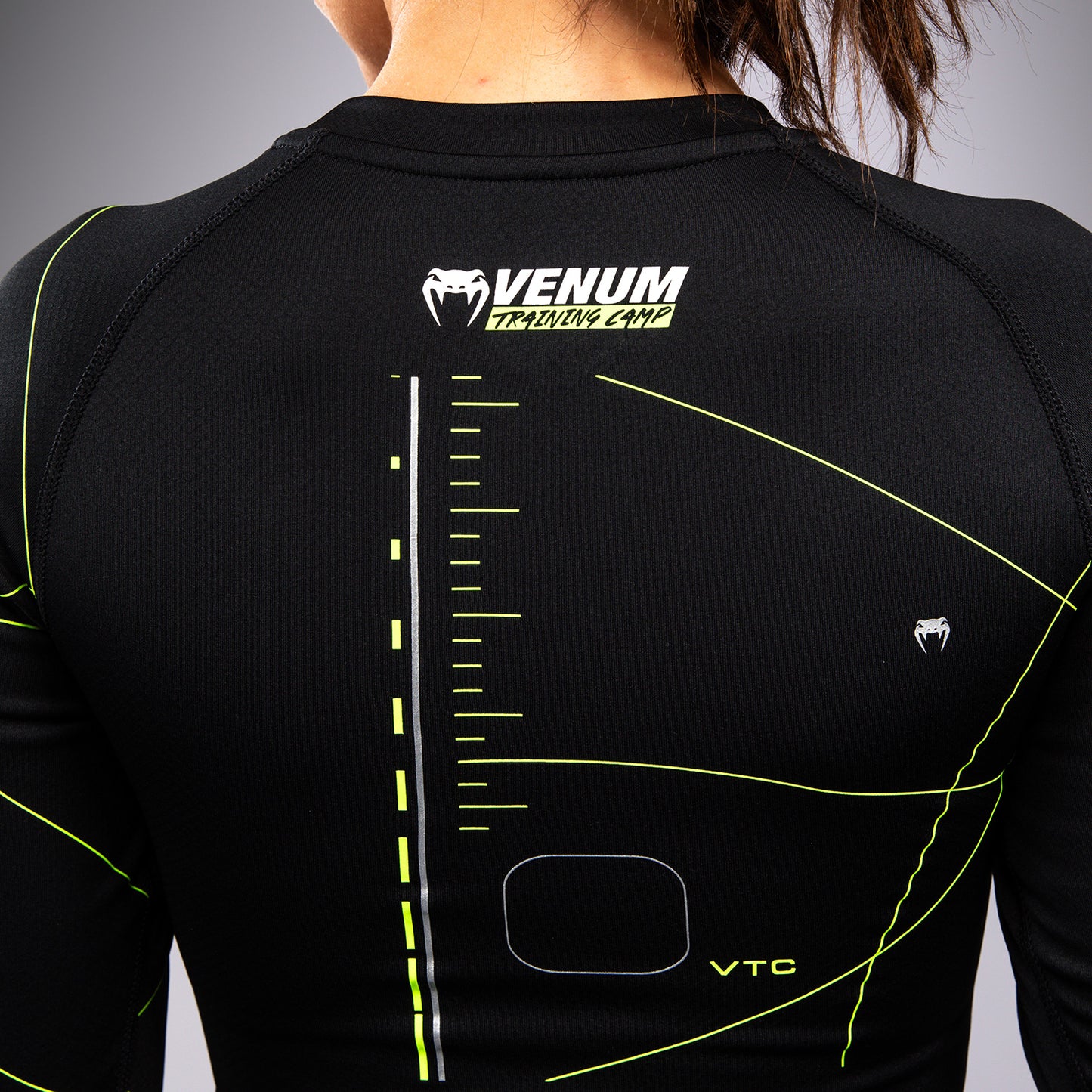 Venum Training Camp 4.0 Женский рашгард с длинным рукавом - черный/неоновый зеленый