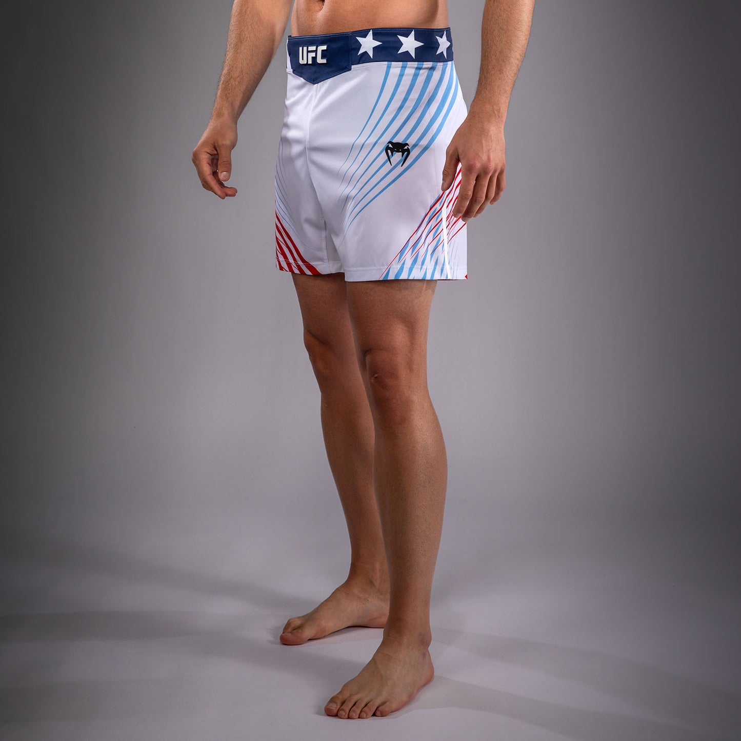Official UFC Freedom 250 by Venum Authentic Fight Night Бойцовские шорты короткого кроя для мужчин - Белый