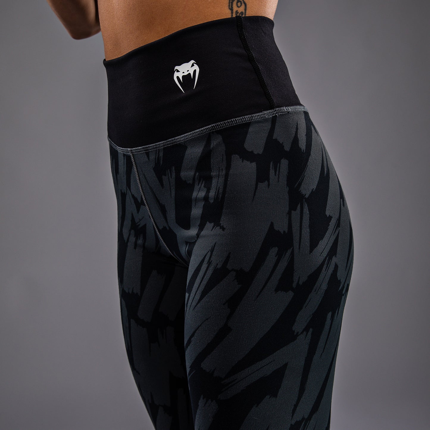 Женские леггинсы Venum Graffiti Leggings 7/8 - Urban Charcoal