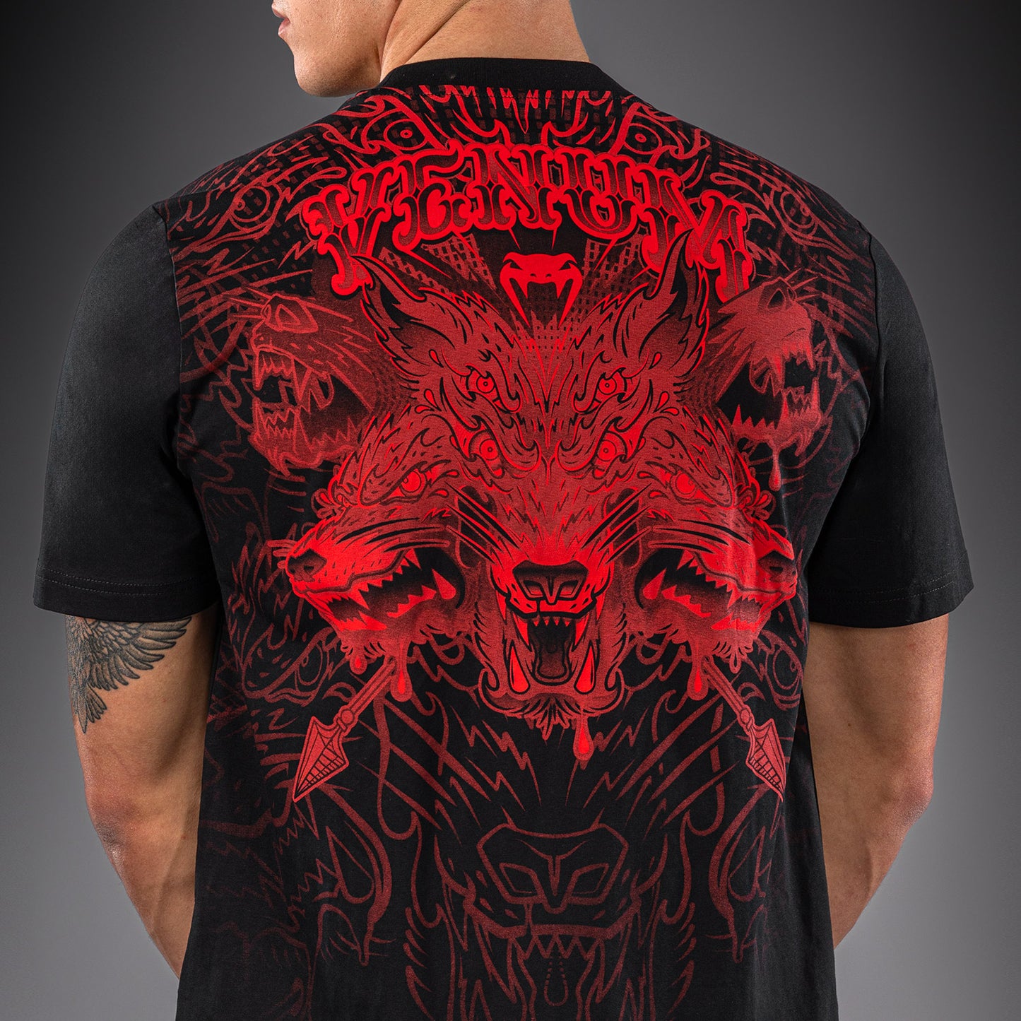 Футболка Venum Wolf Atak – Чёрный/Красный