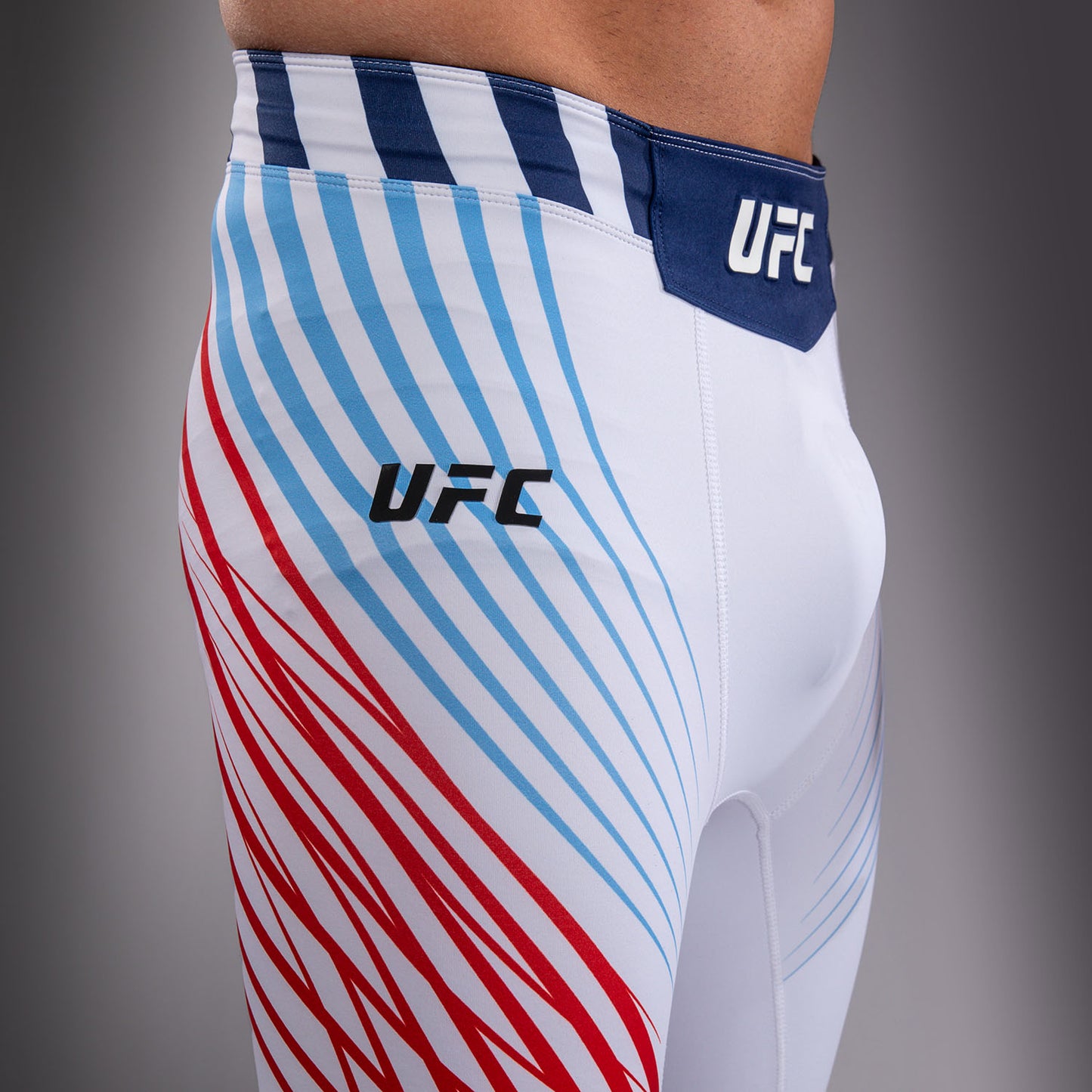 Official UFC Freedom 250 by Venum Authentic Fight Night Шорты Vale Tudo для мужчин - Белый