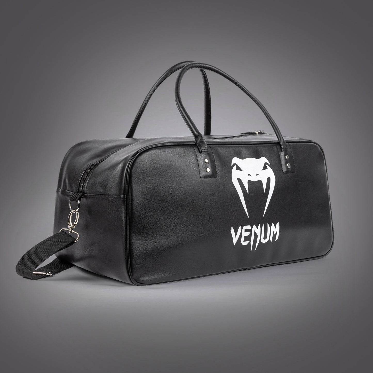 Спортивная сумка Venum – Чёрный/Белый