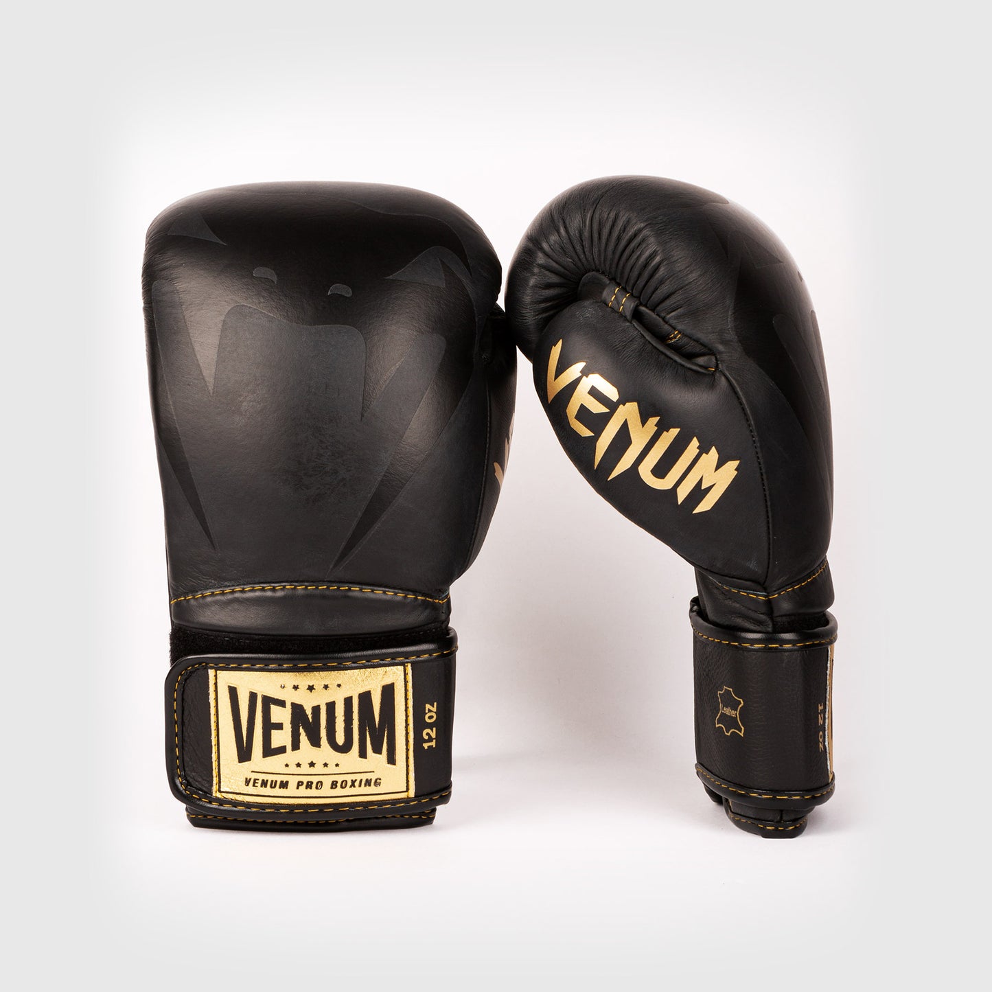 Venum Giant 2.0 Pro Боксерские перчатки на липучке - черный/черно-золотой