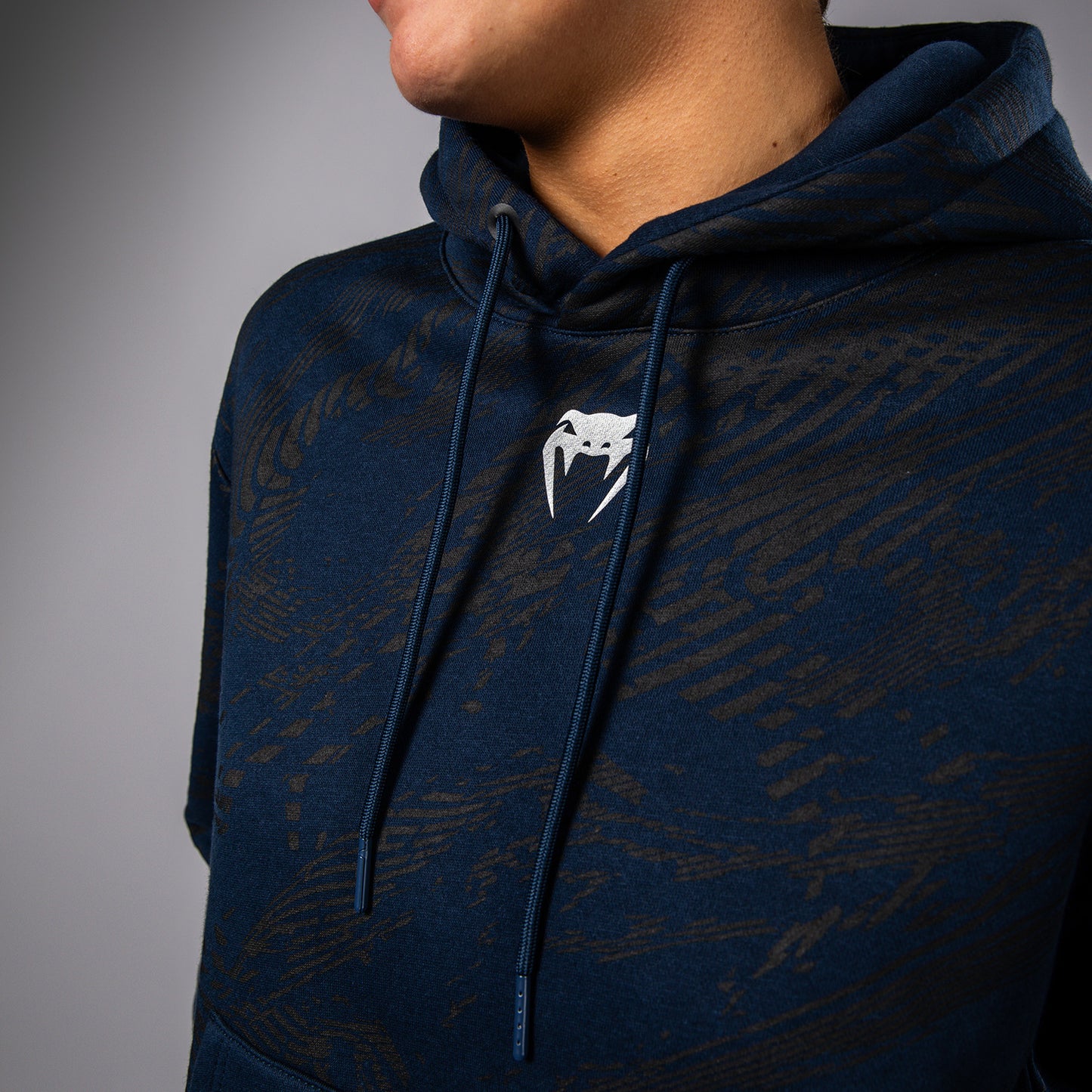 Толстовка UFC Fusion by Venum Fight Week с капюшоном для женщин - Oceanic Blue