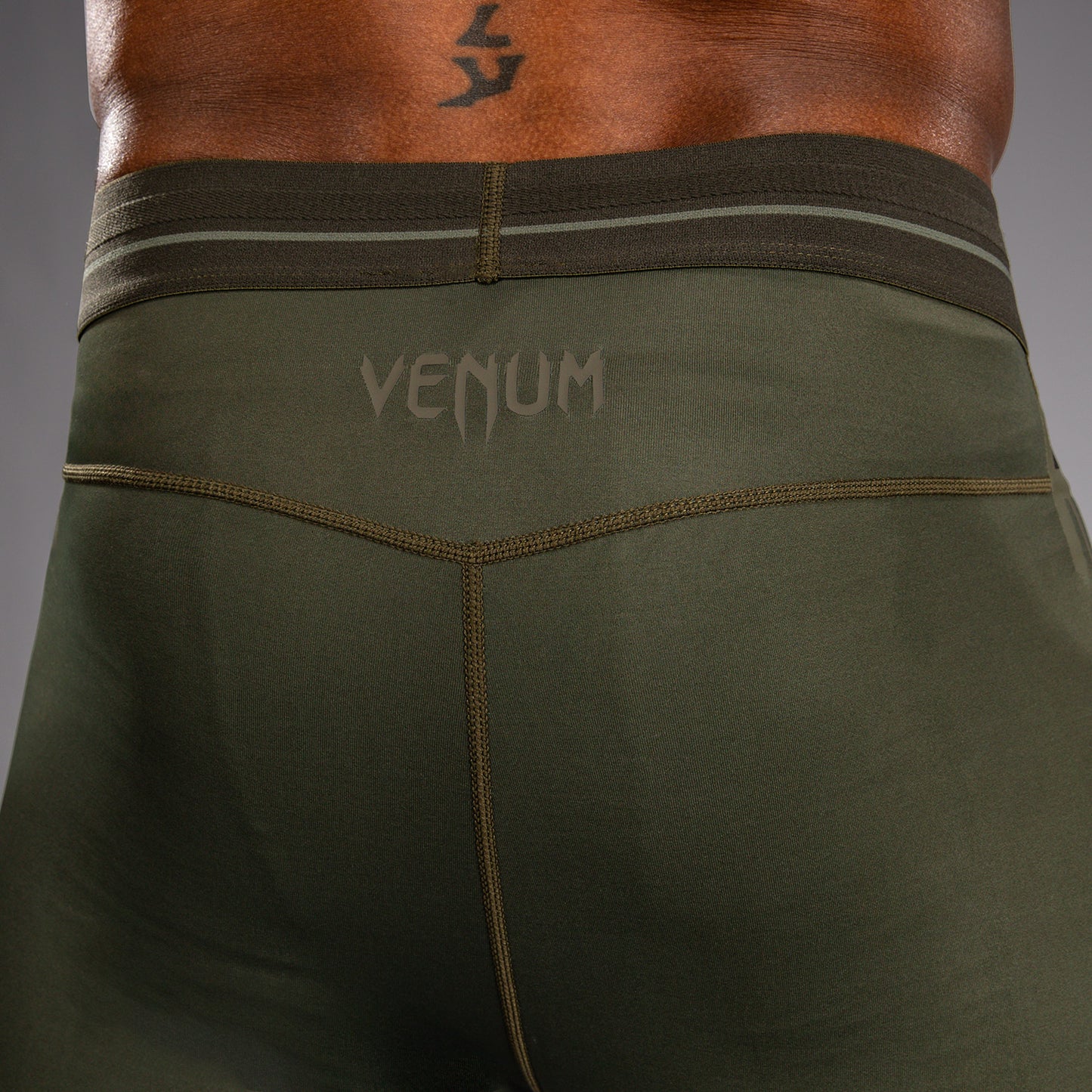 Спатсы Venum Stealth – Хаки/Тёмно-зелёный