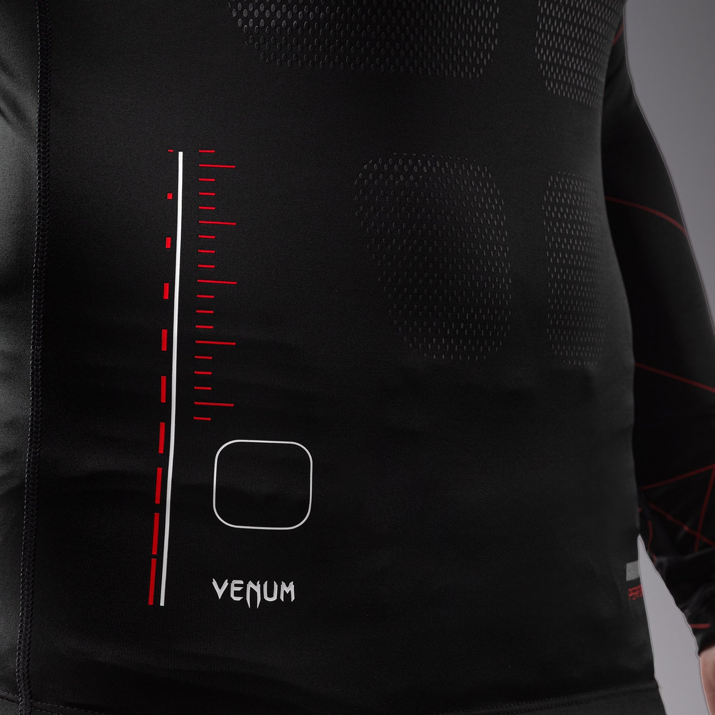 Venum Tactical XT Мужская рашгарда с длинным рукавом - черный/огненно-красный