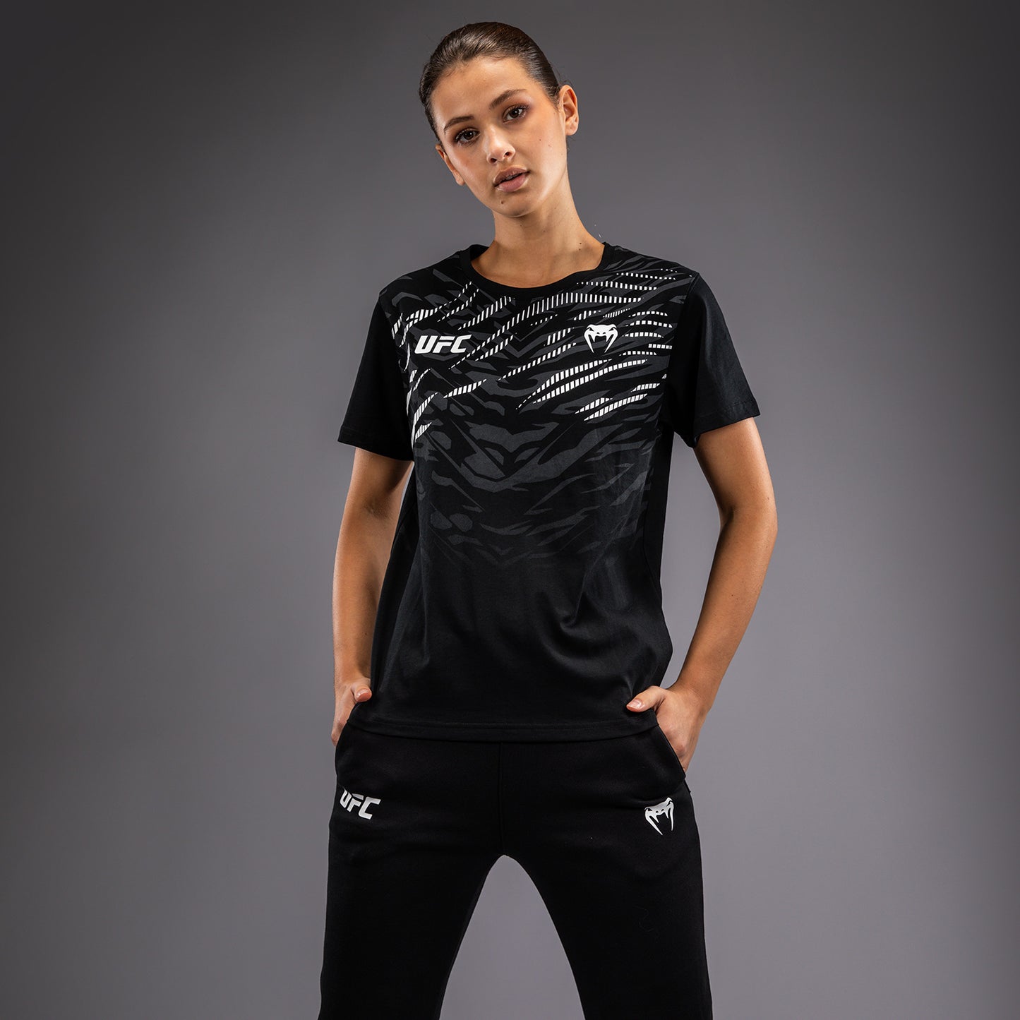 Футболка UFC Fusion by Venum Replica с коротким рукавом для женщин - Black