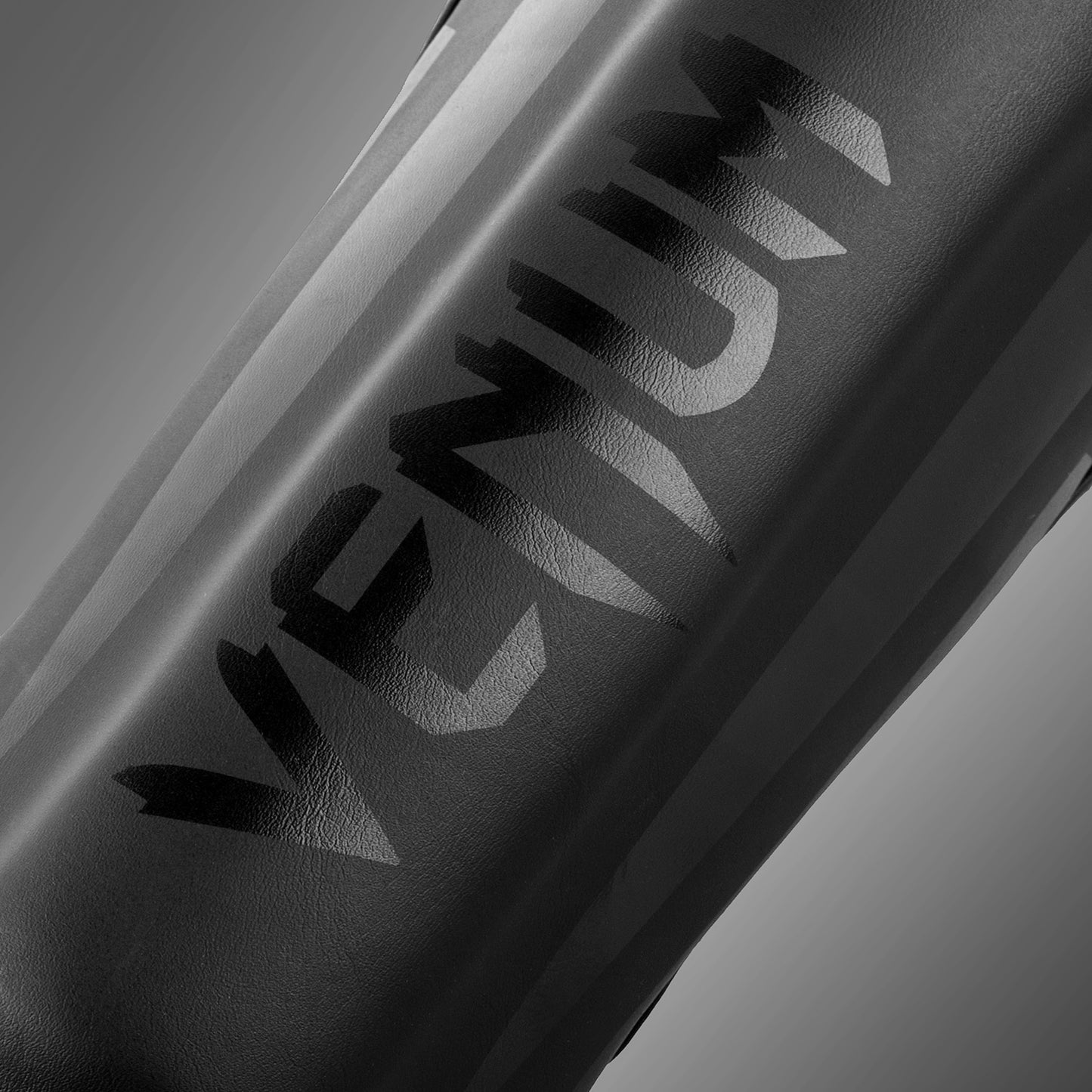 ДЕТСКИЕ ЩИТКИ VENUM ELITE