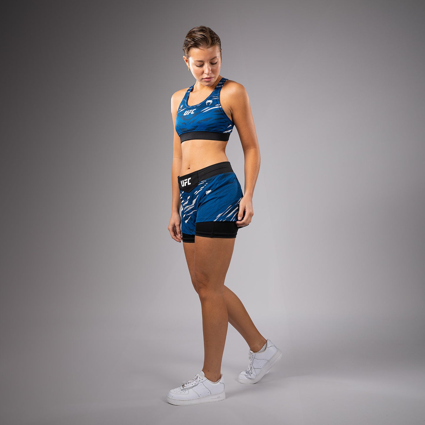 Шорты для борьбы UFC Fusion by Venum Authentic Fight Night для женщин - Blue