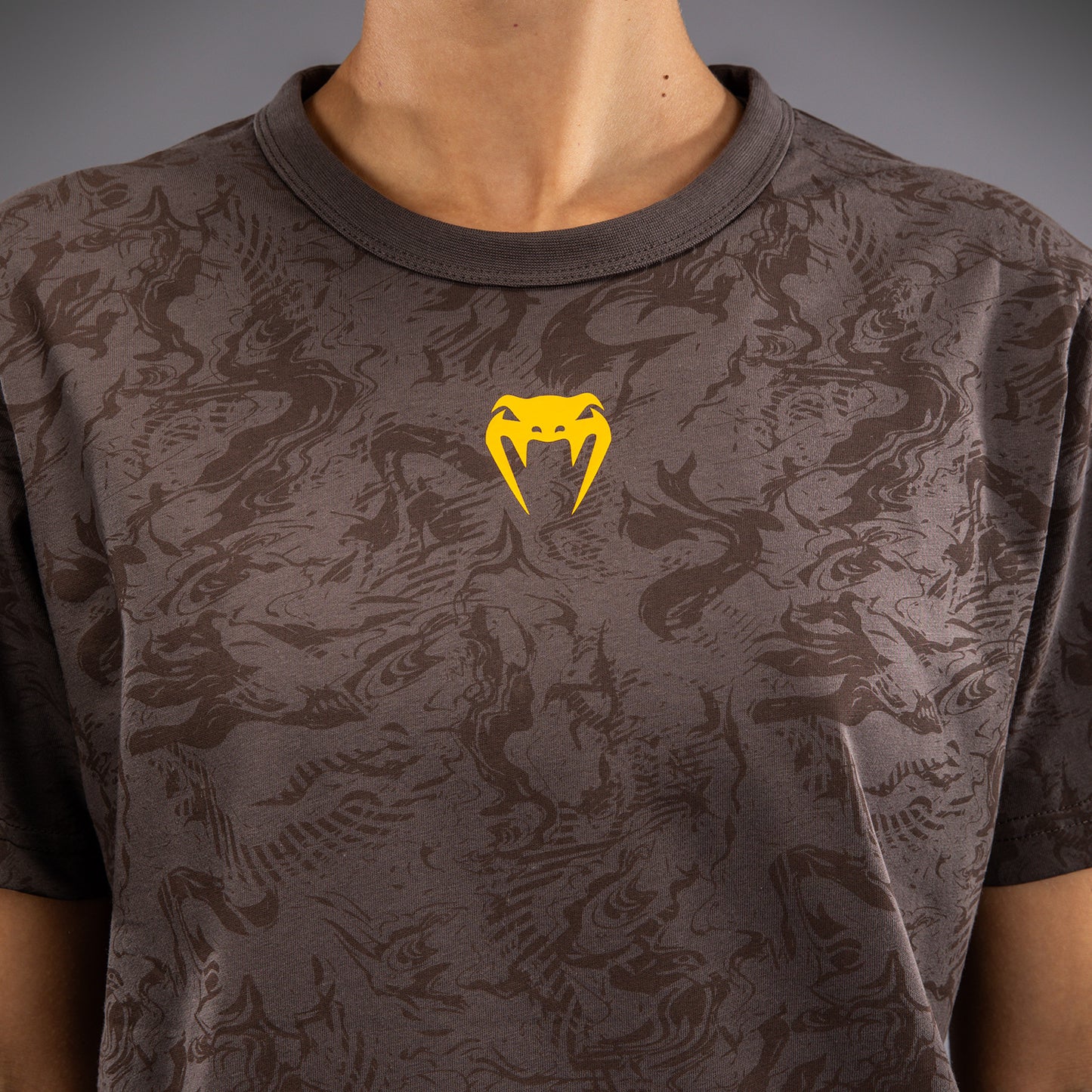 Футболка UFC Fusion by Venum Fight Week с коротким рукавом для женщин - Earthen Brown