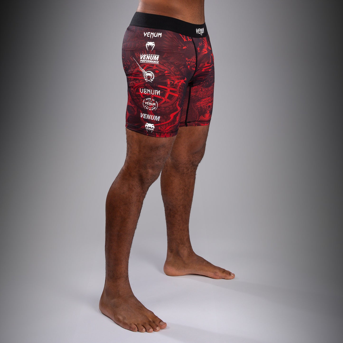 Компрессионные шорты Venum 20th Anniversary - Чёрный/Красный